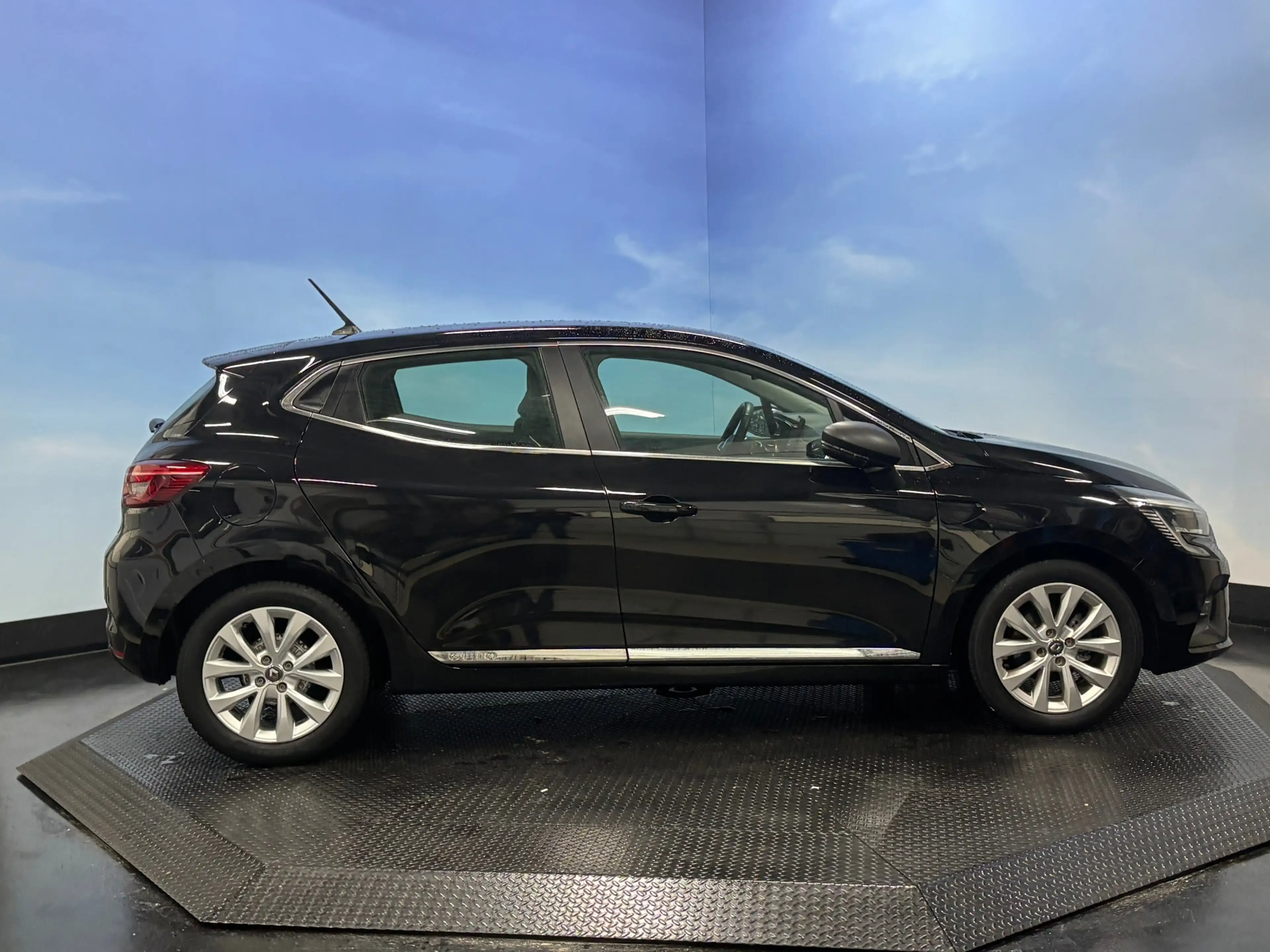Renault Clio 1.0 TCe Intens Navi | Clima | Cruise | Camera — photo 9
