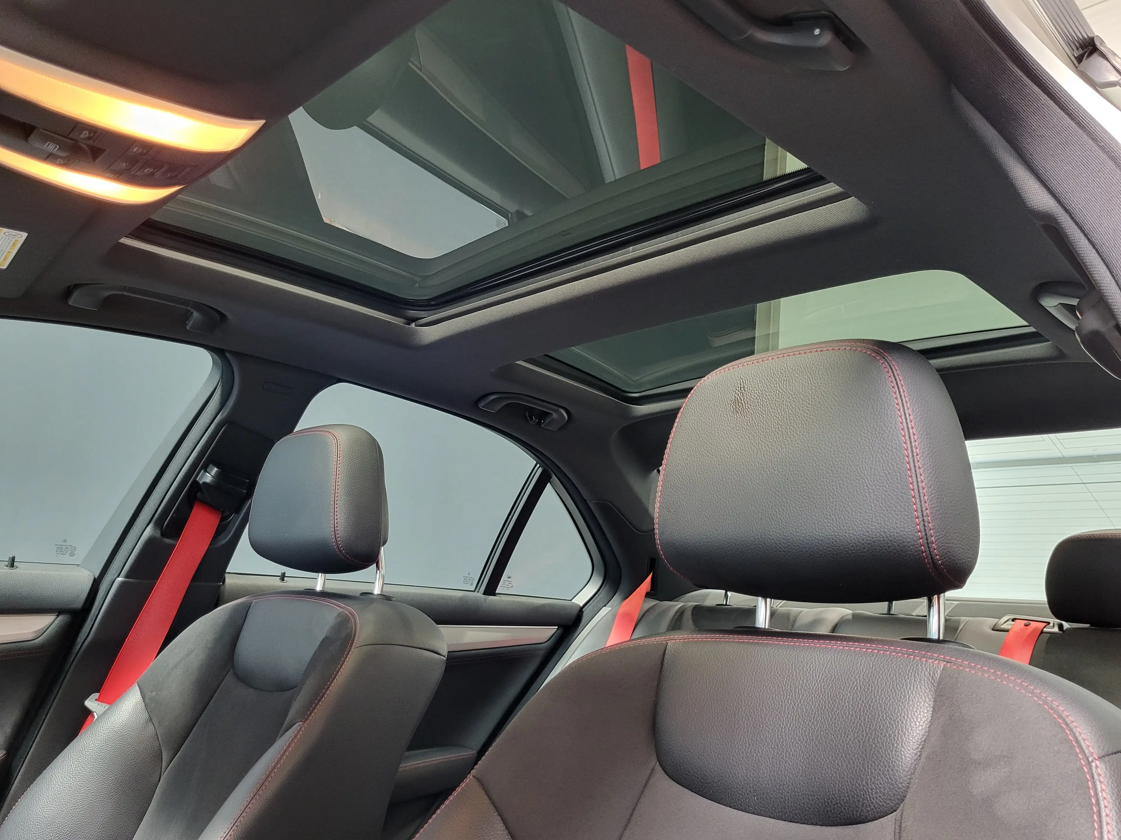 Mercedes-Benz C 350 CDI AMG *TOP Ausstattung* — photo 8