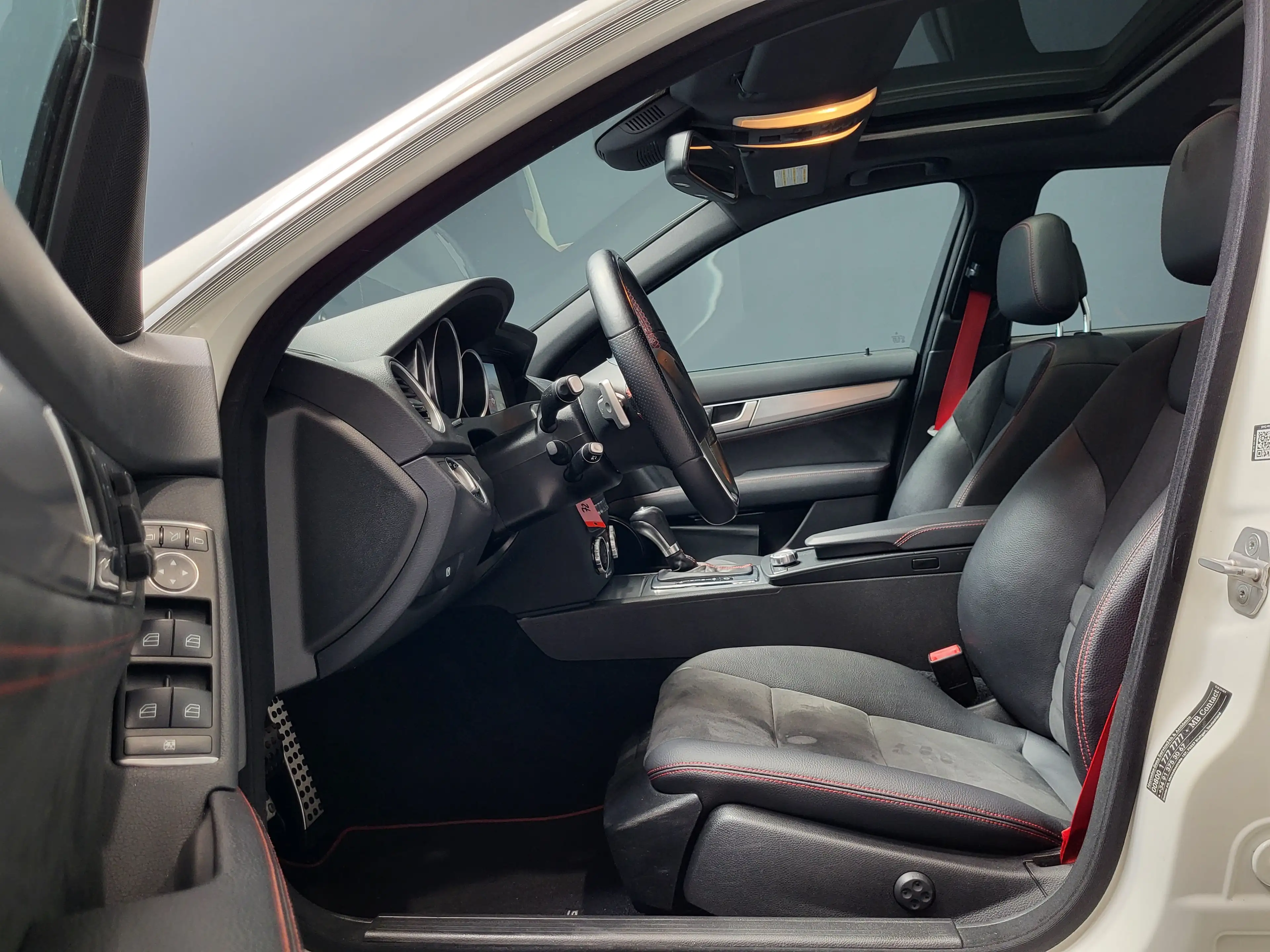 Mercedes-Benz C 350 CDI AMG *TOP Ausstattung* — photo 7