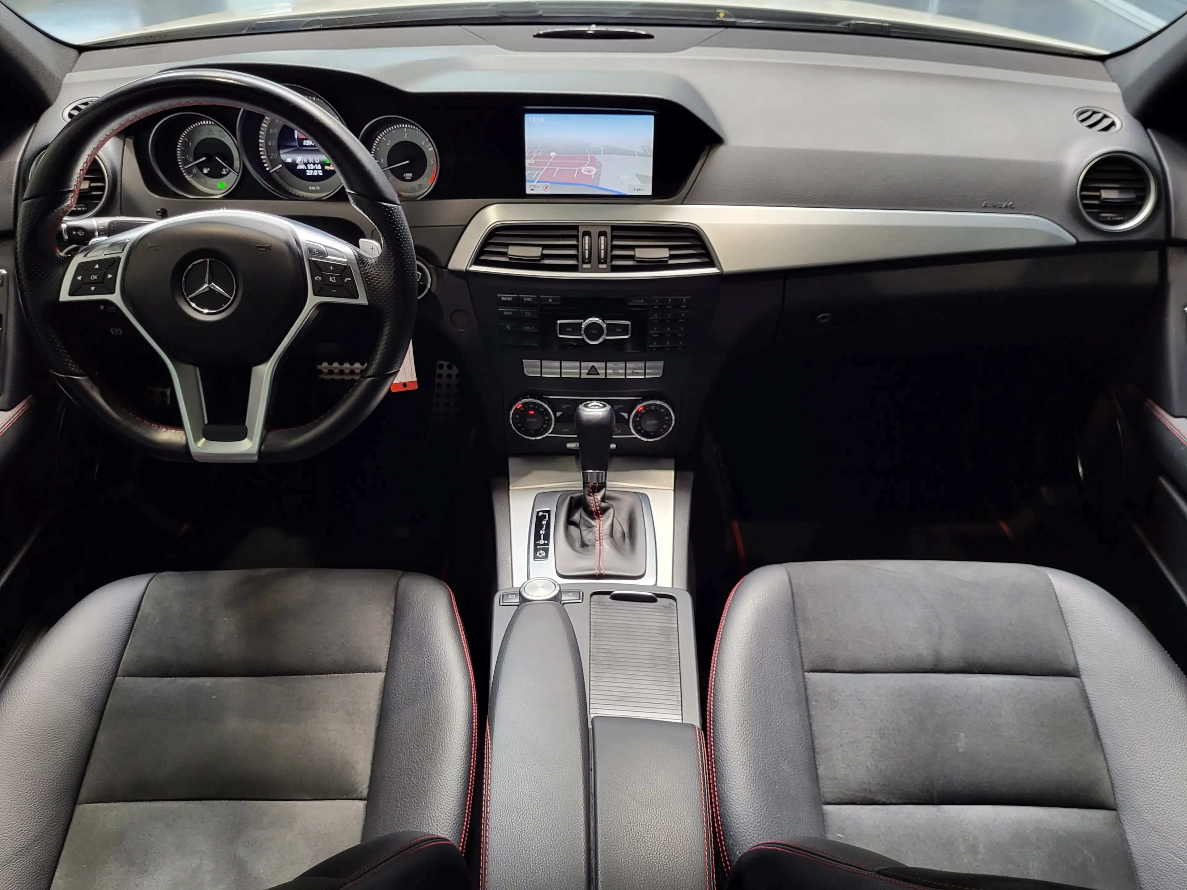 Mercedes-Benz C 350 CDI AMG *TOP Ausstattung* — photo 10