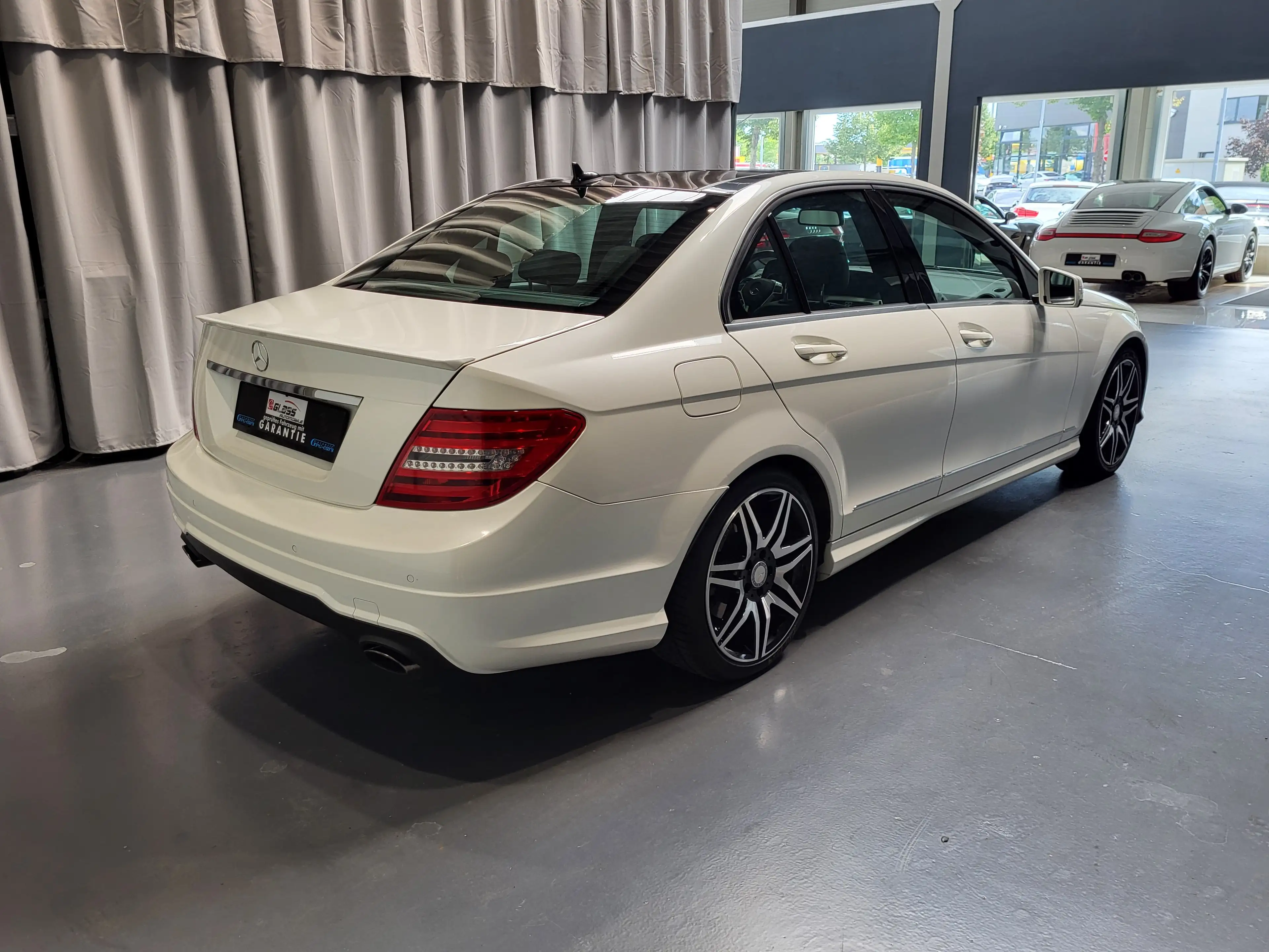 Mercedes-Benz C 350 CDI AMG *TOP Ausstattung* — photo 4