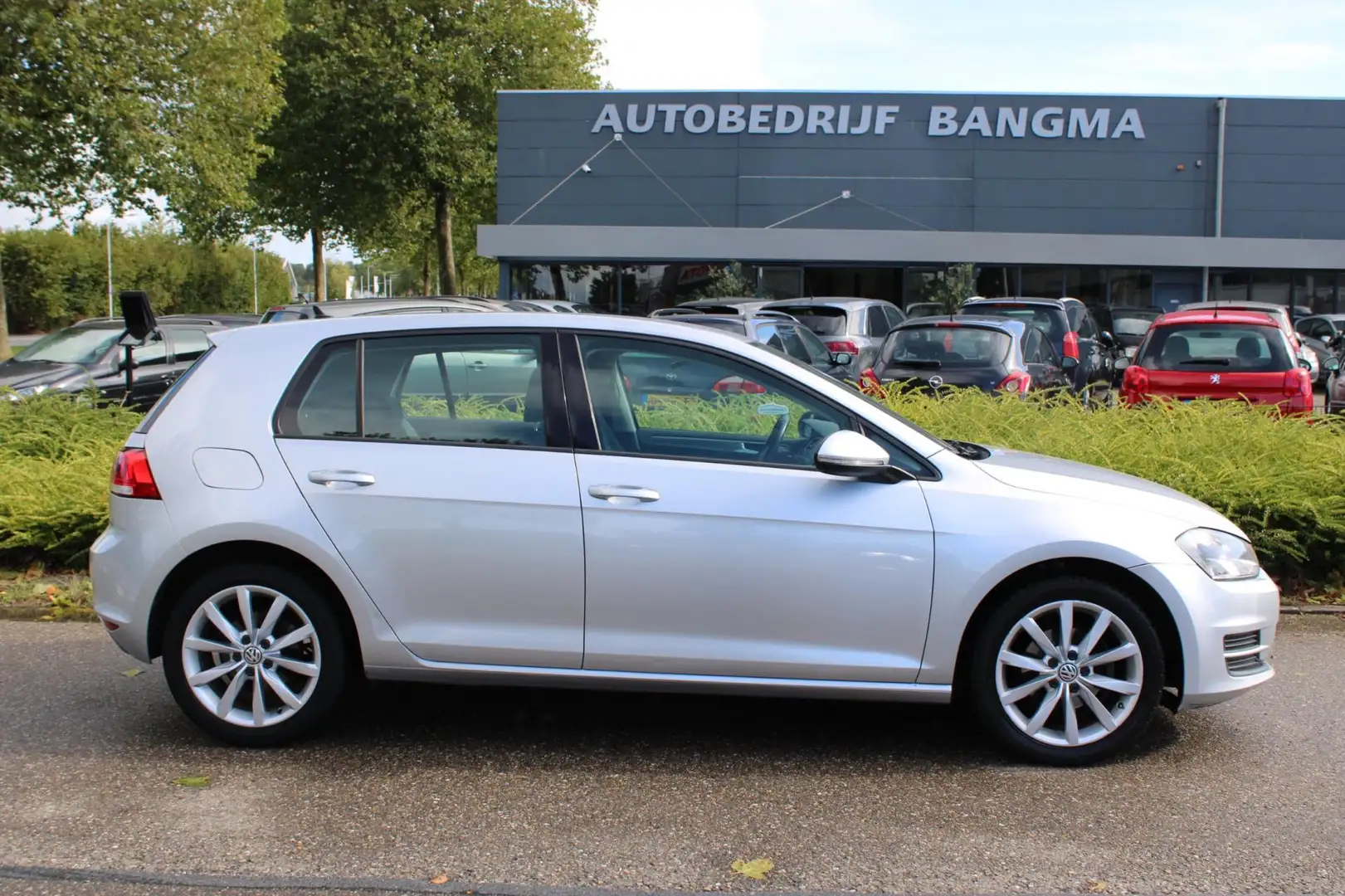 Volkswagen Golf 1.2 TSI 16v 5-DEURS TRENDLINE/AIRCO/LM-VELGEN/NAVI Grijs - 2