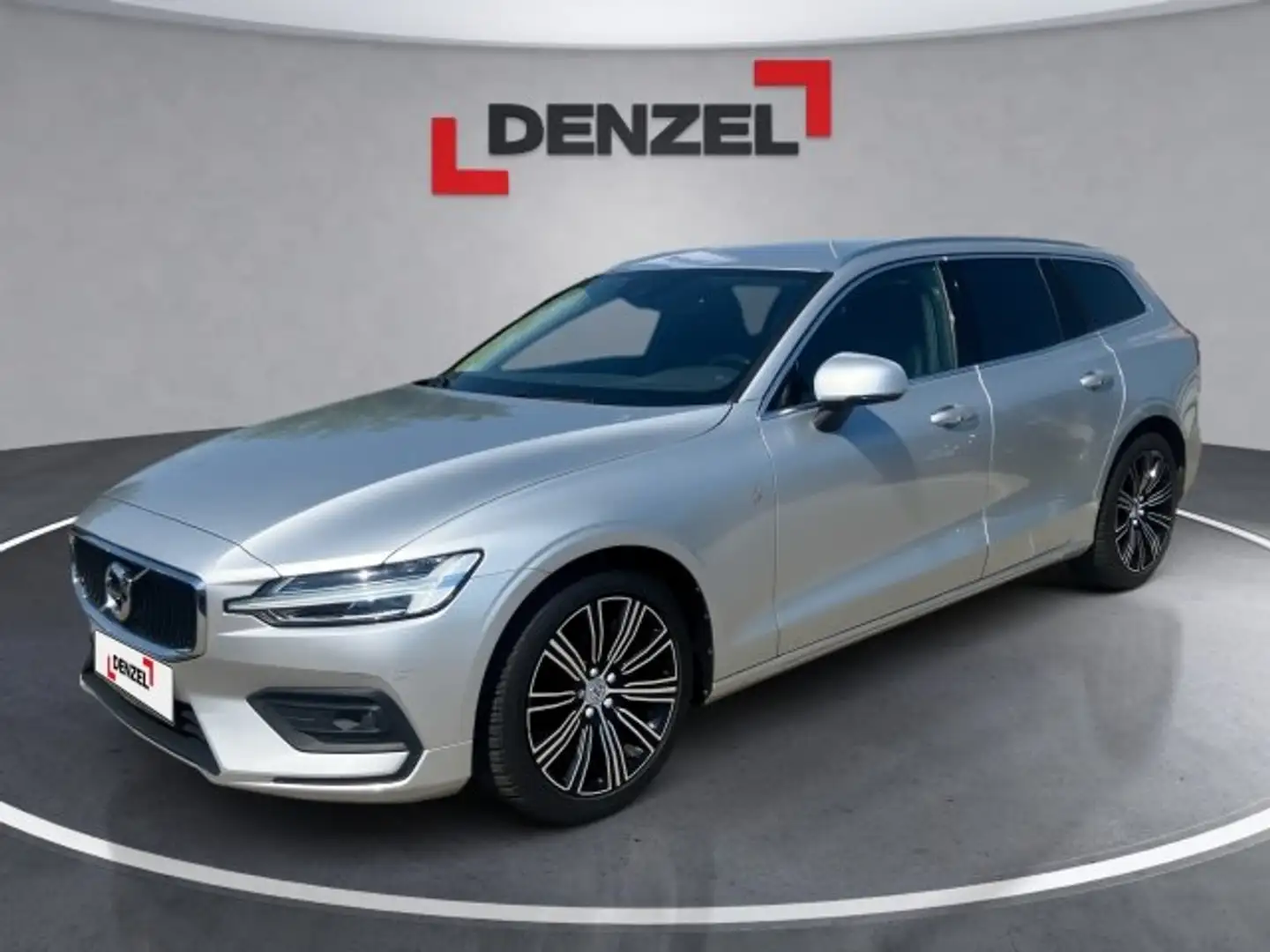 Volvo V60 D3 Momentum Pro Silber - 1