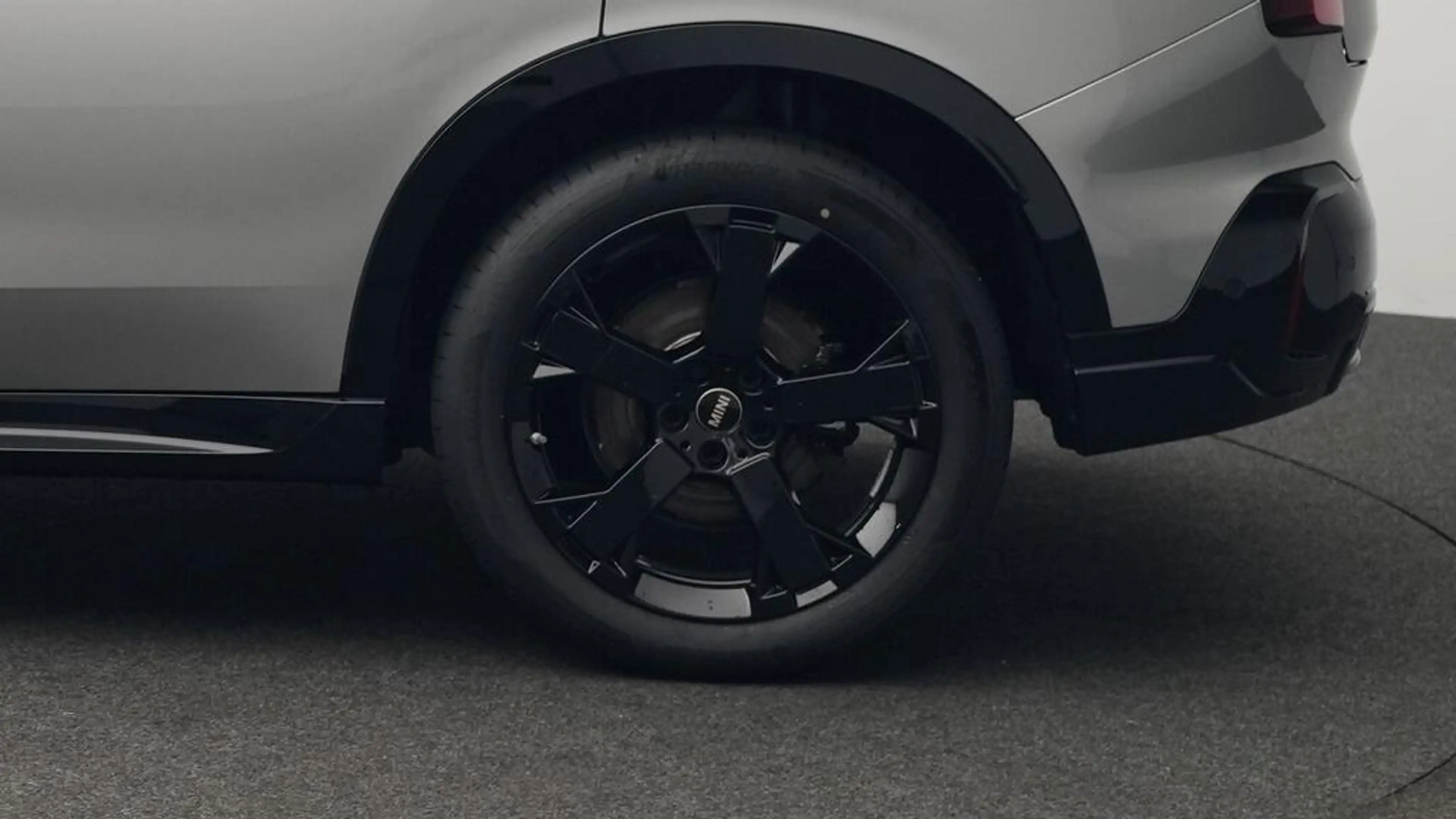 MINI Countryman S All4 John Cooper Works Trim — photo 12