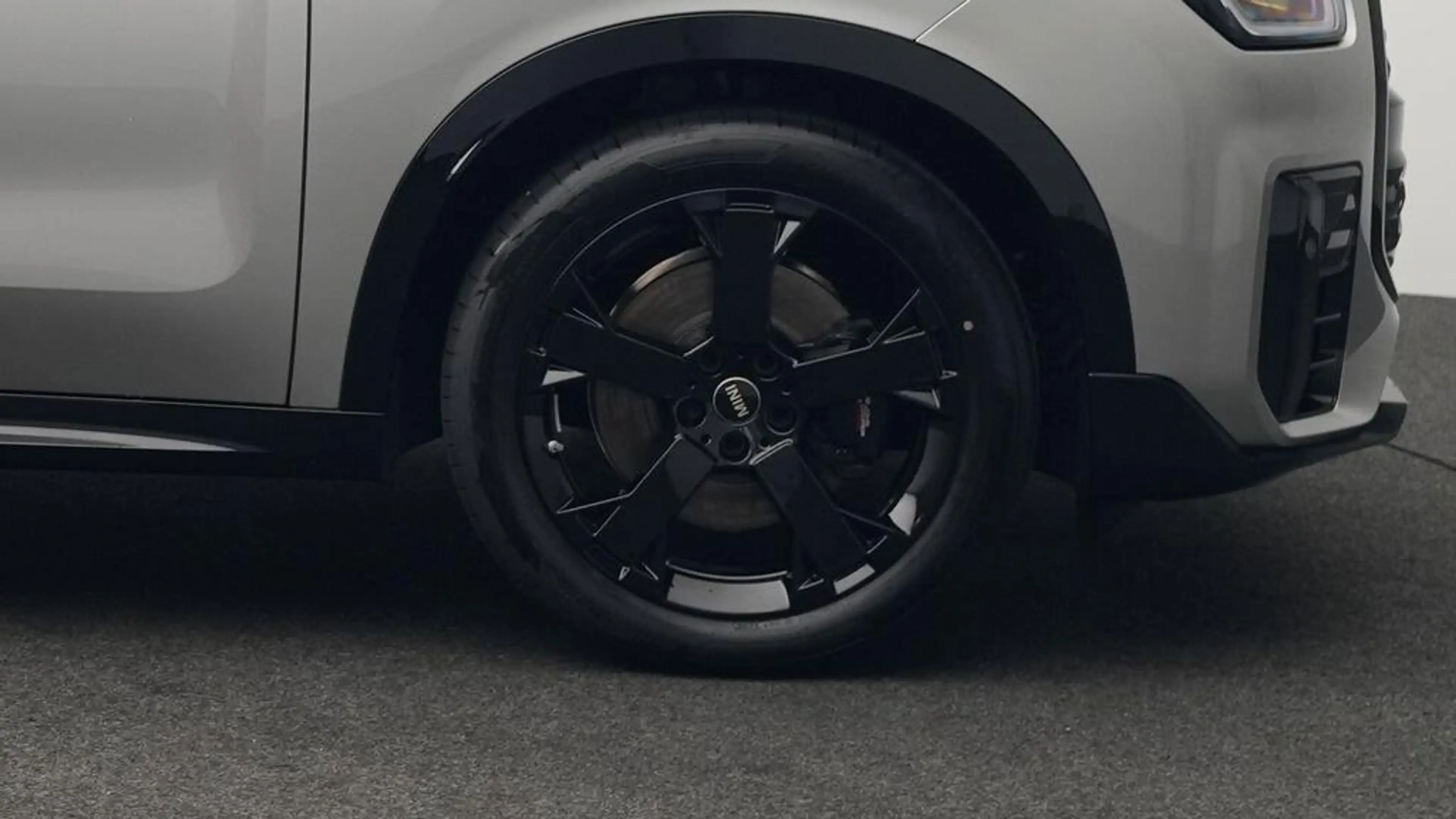 MINI Countryman S All4 John Cooper Works Trim — photo 10