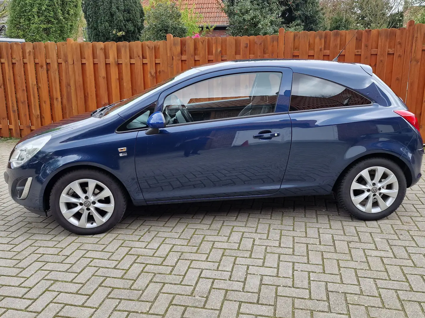 Opel Corsa 150 Jahre Opel Blau - 2