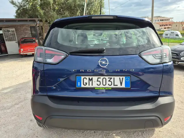 Opel Crossland X view 2