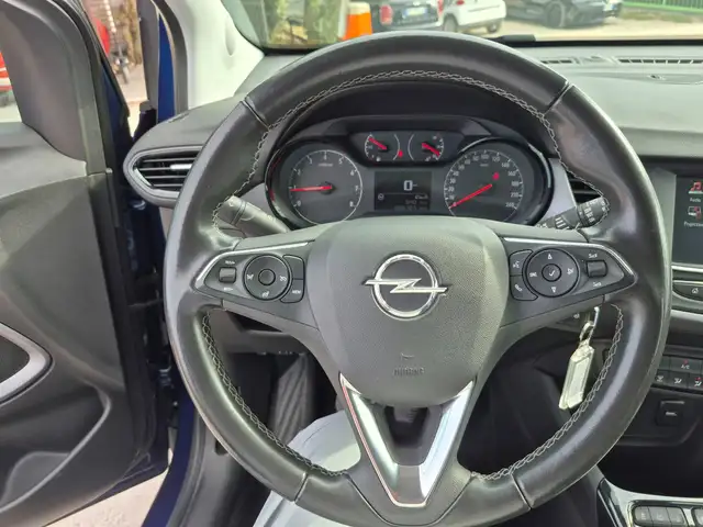 Opel Crossland X view 11