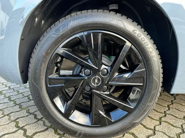 Opel Corsa view 5