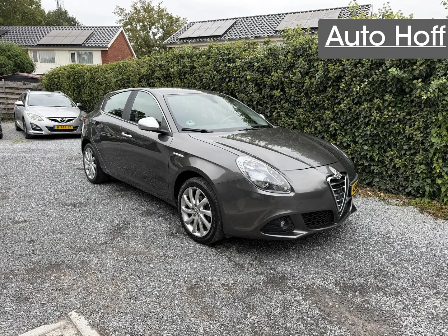 Alfa Romeo Giulietta 1.4 T Distinctive | Autom. Airco | Cruise Control Grau - 1
