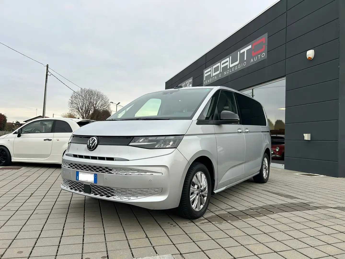 Volkswagen T7 Multivan Multivan 1.4 tsi eh Life dsg 7pti PREZZO IVA COMP Argento - 1