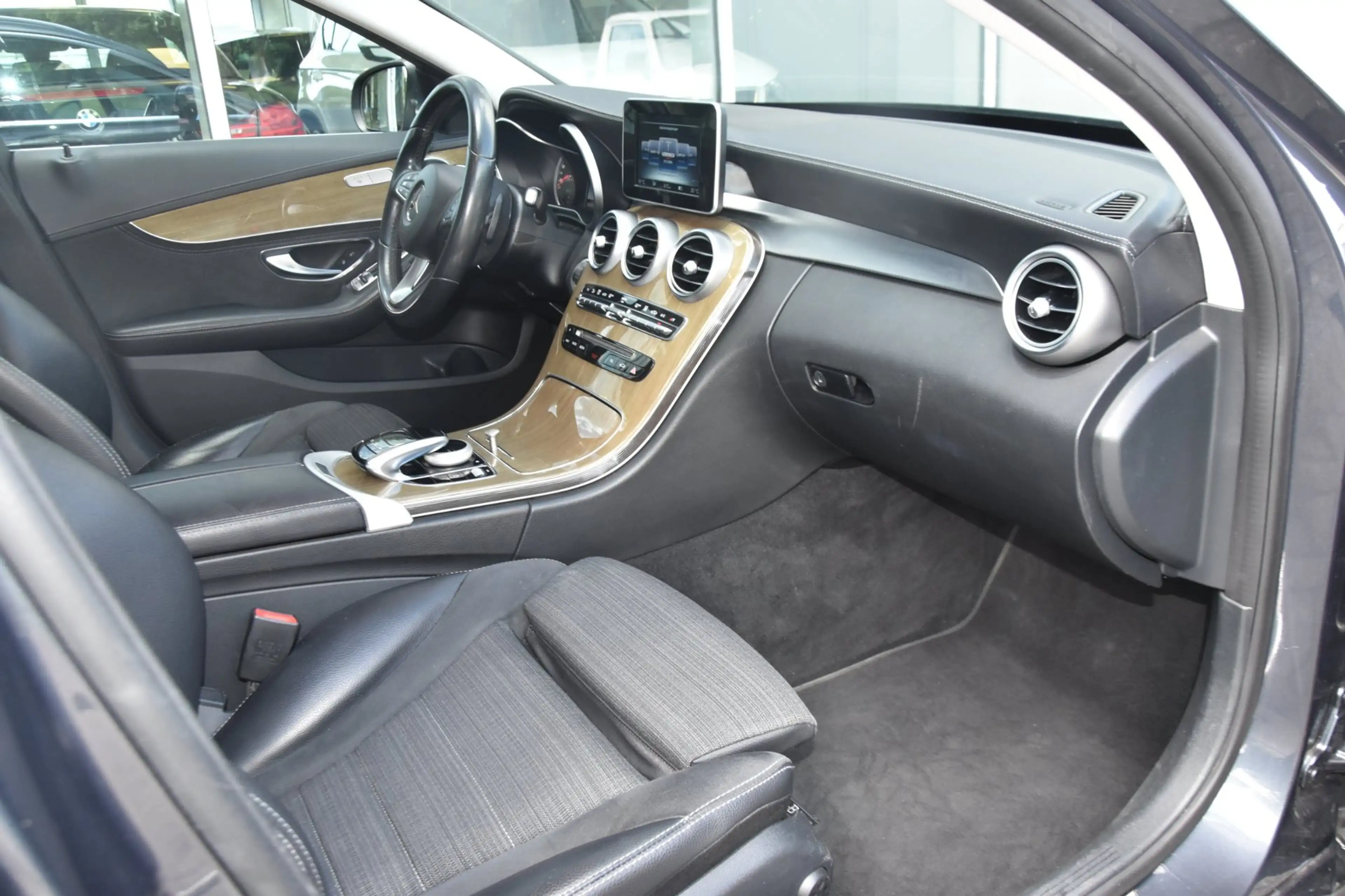 Mercedes-Benz C 350 Estate e Lease Edition Airco Leder Camera Pdc Aut. — photo 10