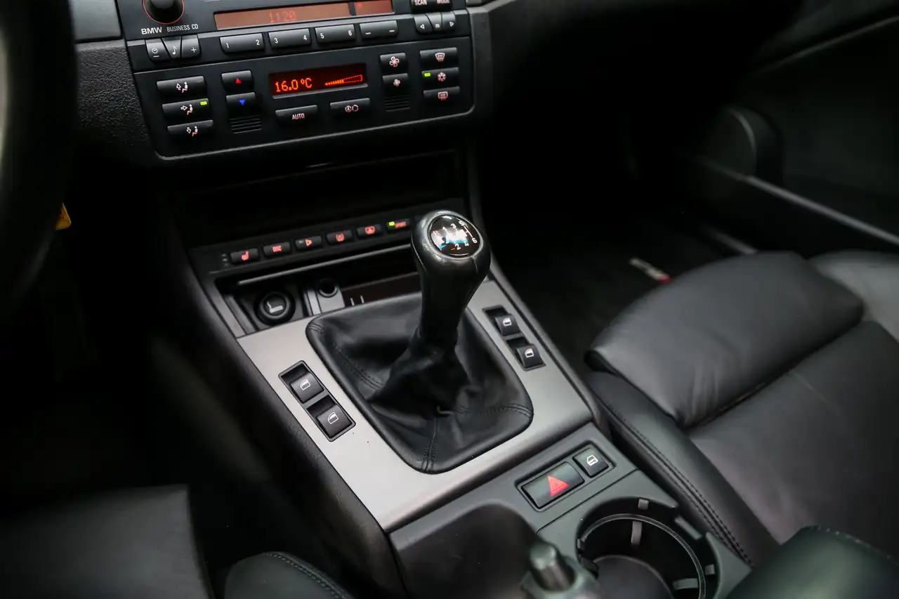 BMW 3 Series снимка BMW 3 Series