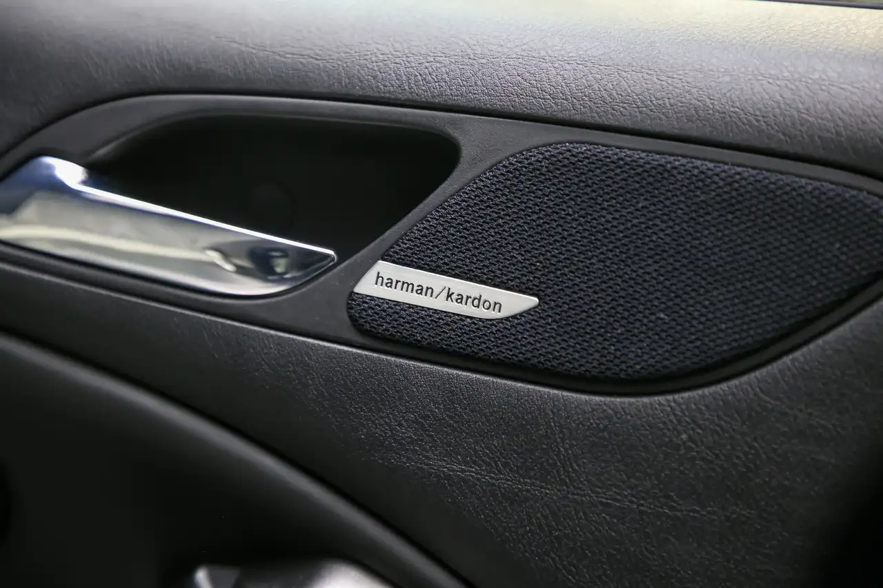 BMW 3 Series снимка BMW 3 Series