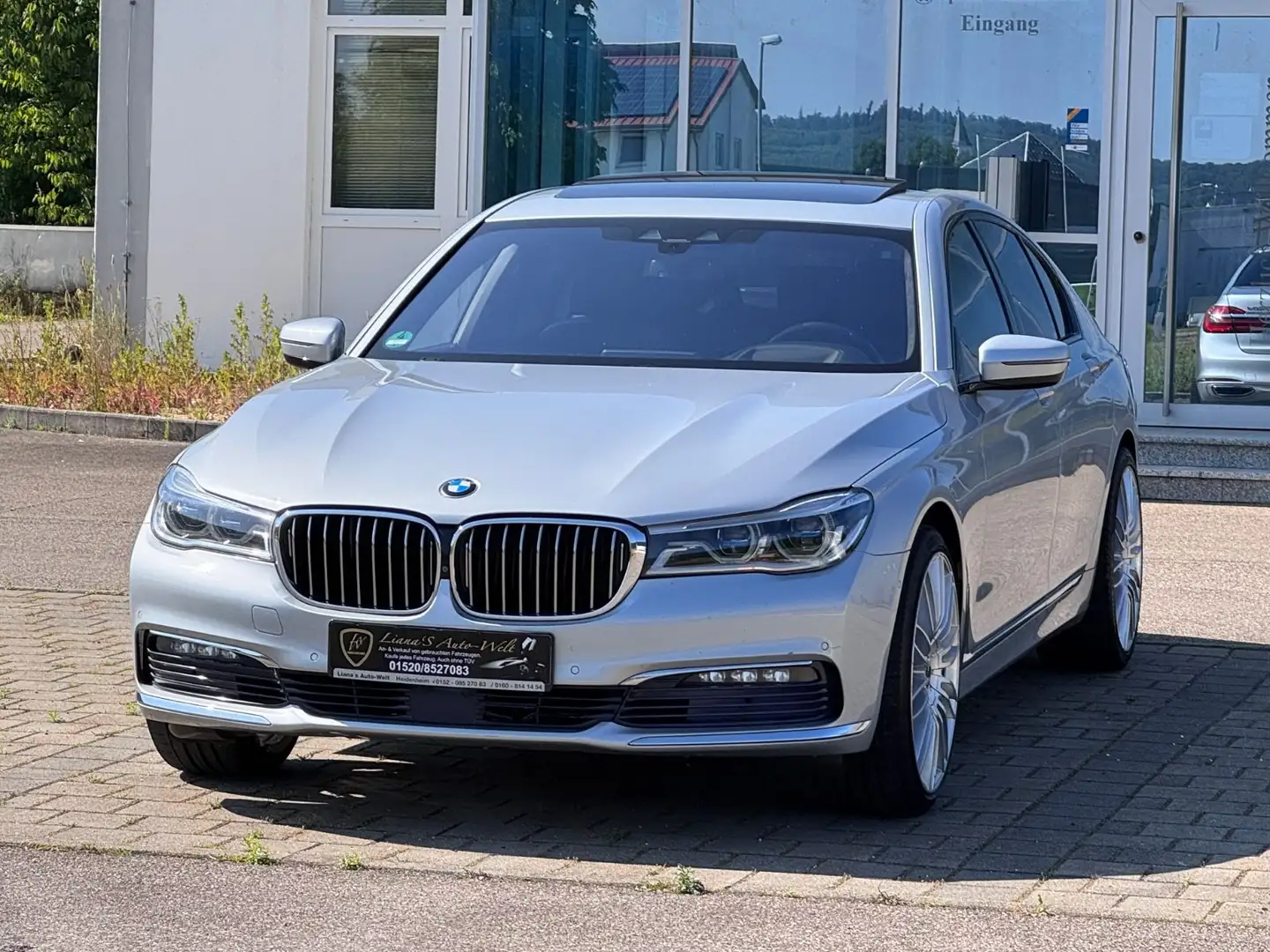 BMW 740 d xDrive Laserlight Aktivlenkung Head Up Disp Silber - 2