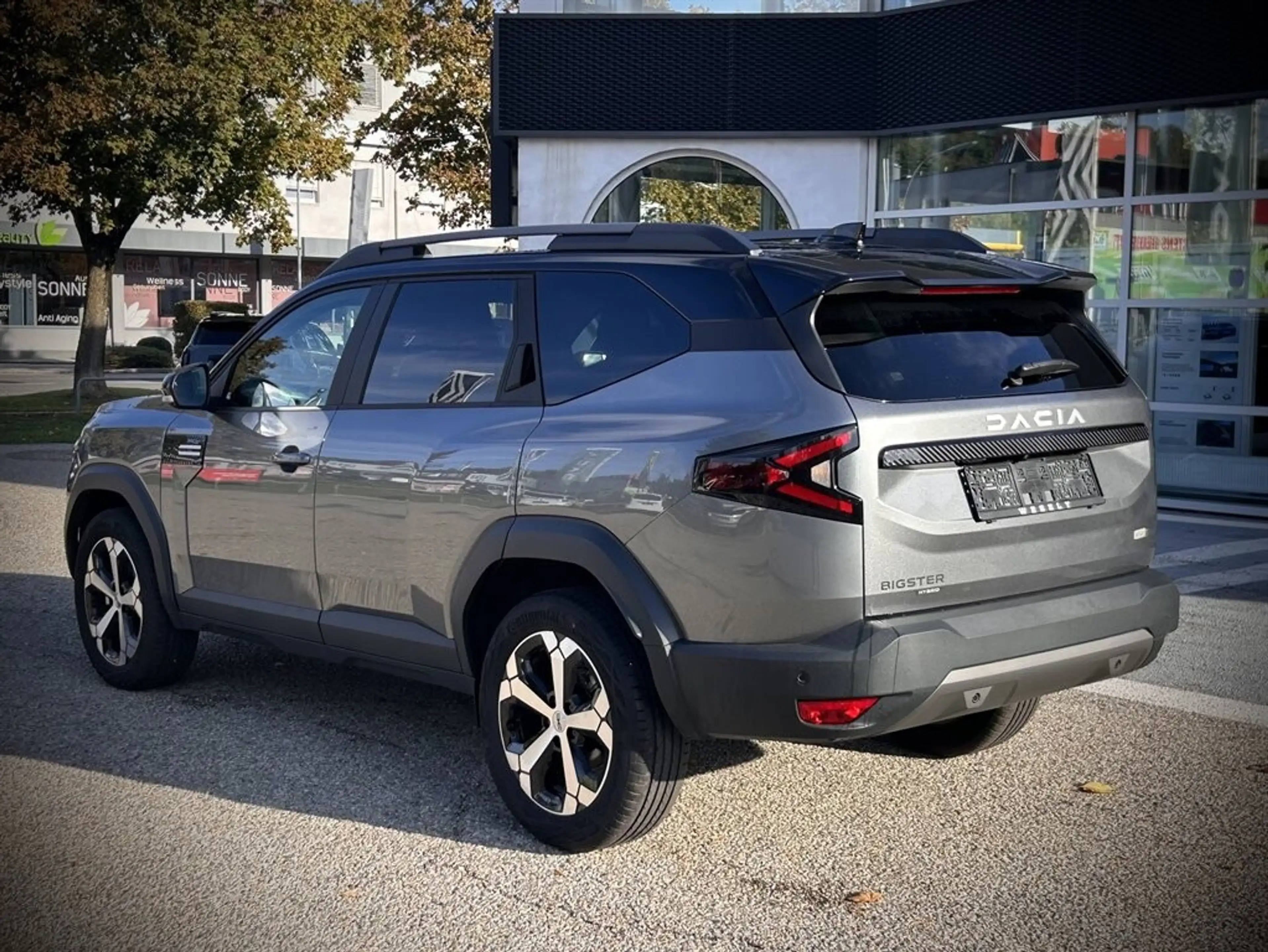 Dacia Bigster Journey Hybrid 155 — photo 3