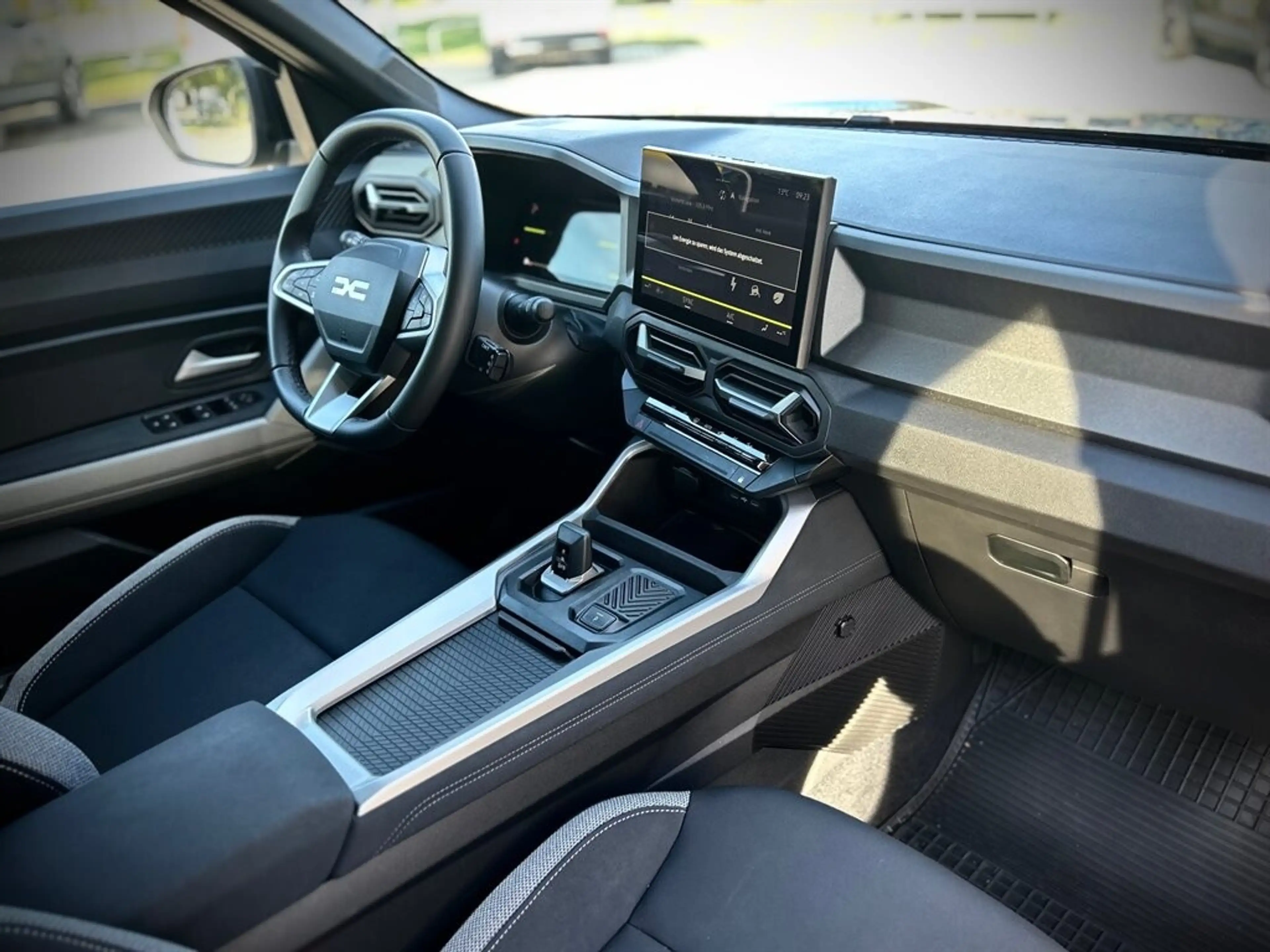 Dacia Bigster Journey Hybrid 155 — photo 4
