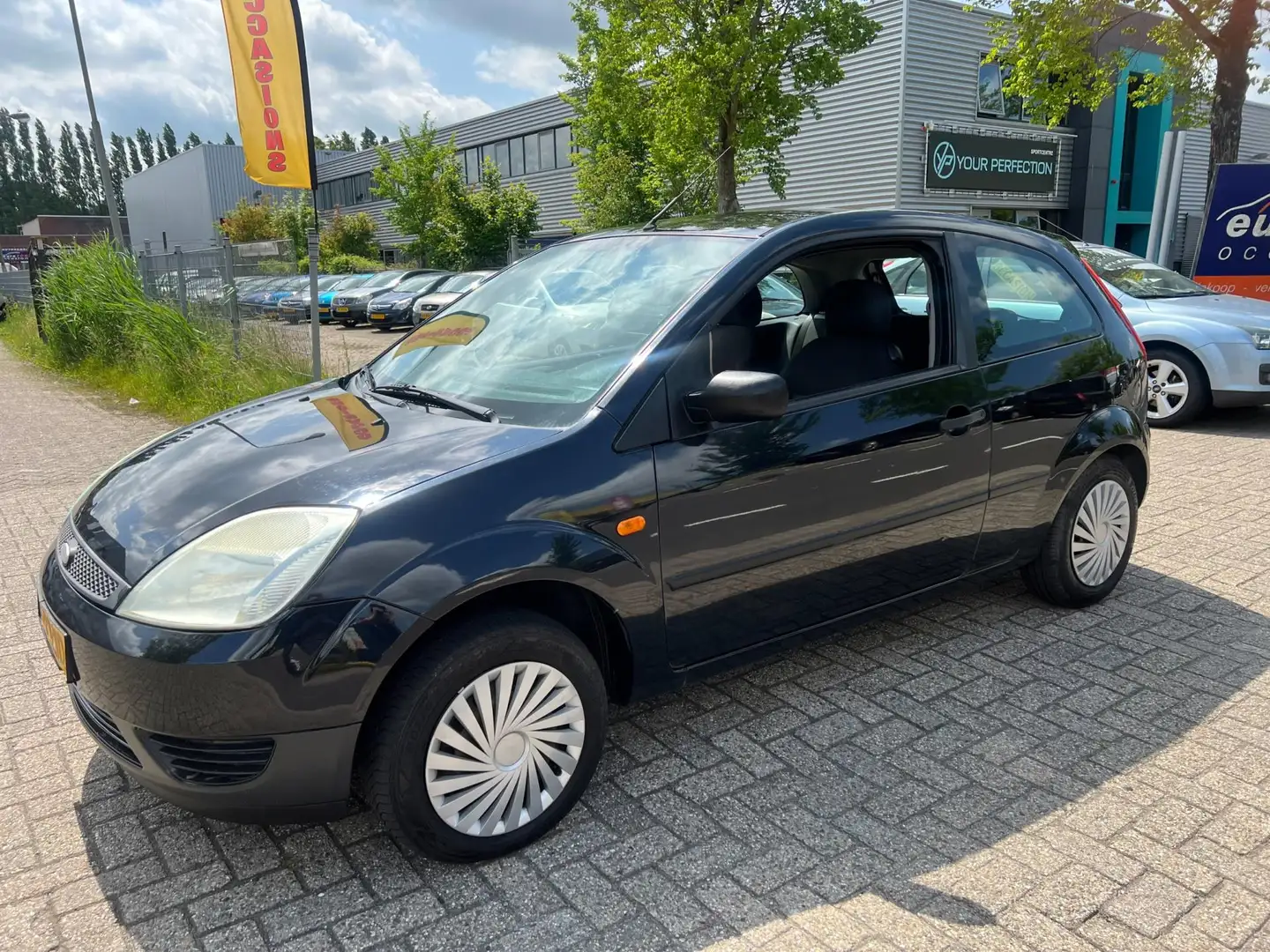 Ford Fiesta 1.3-8V Style - ZONDAG OPEN - APK 27-03-2026 ! crna - 2