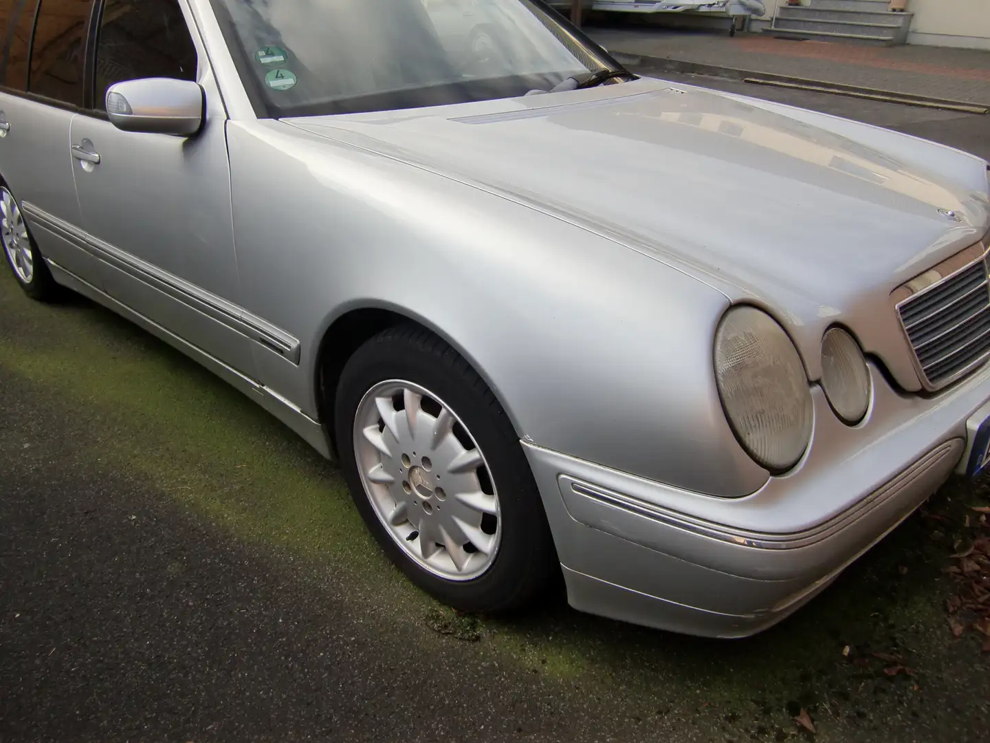 Mercedes-Benz E 240 E 240 T Classic Silver - 1