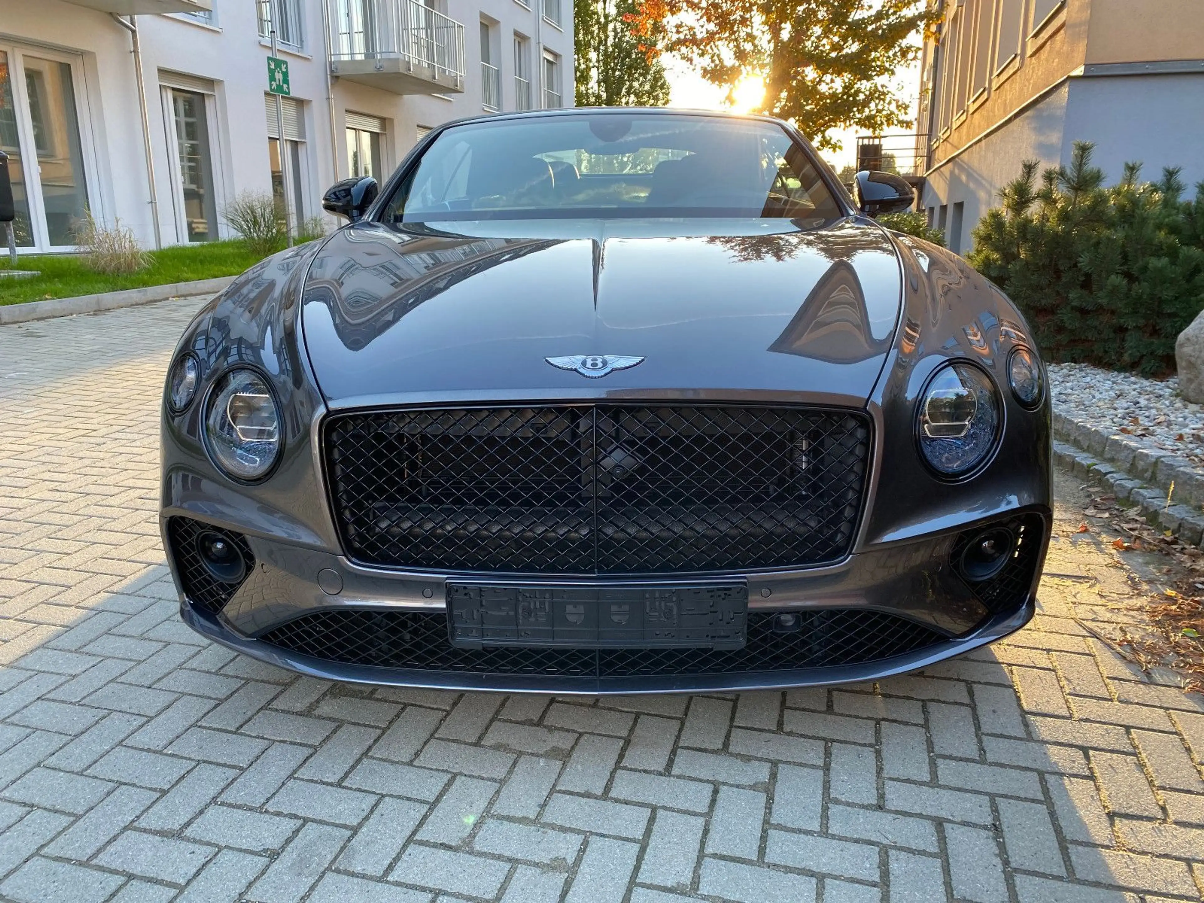 Bentley Continental GTC S V8 /Naim/Touring/Carbon/22" — photo 5
