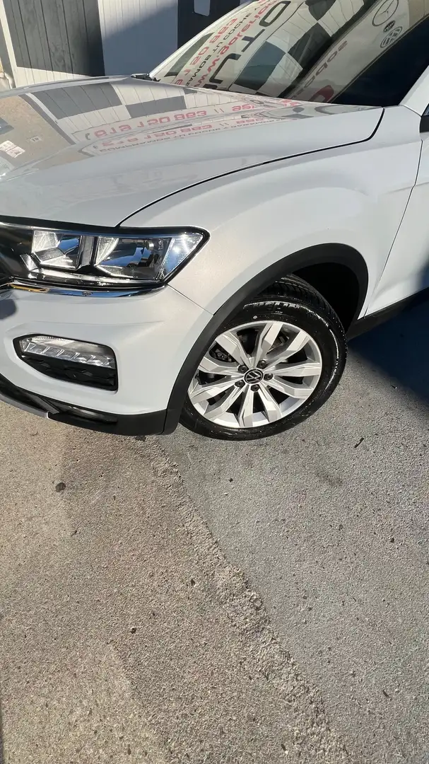 Volkswagen T-Roc 1.0 TSI Advance 81kW Gris - 2