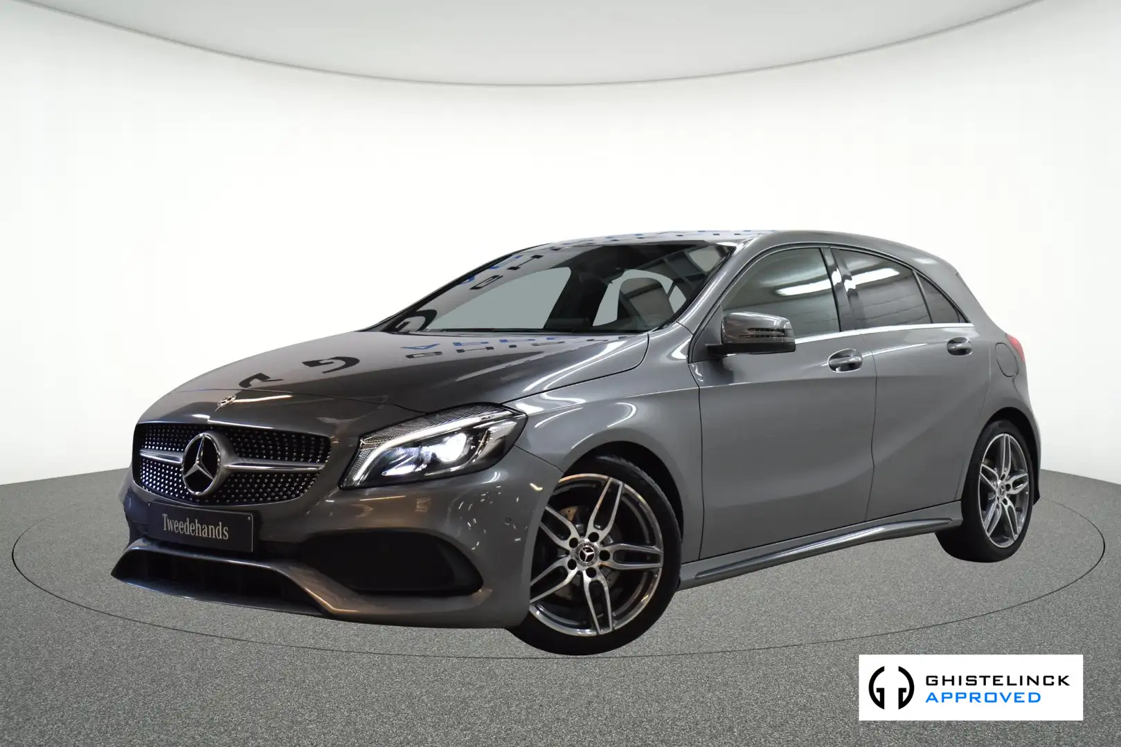 Mercedes-Benz A 180 A AMG Line Grau - 1