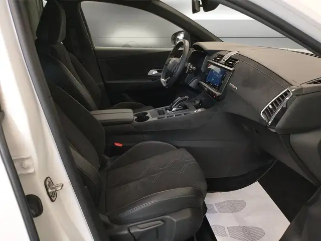 DS Automobiles DS 7 Crossback view 15