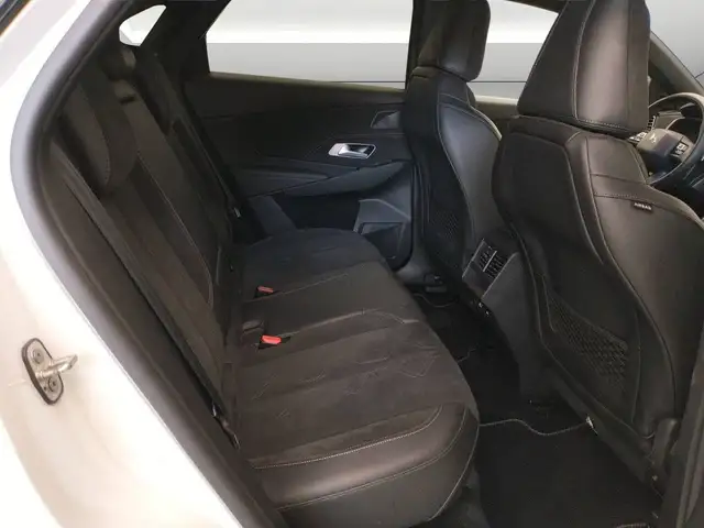 DS Automobiles DS 7 Crossback view 14