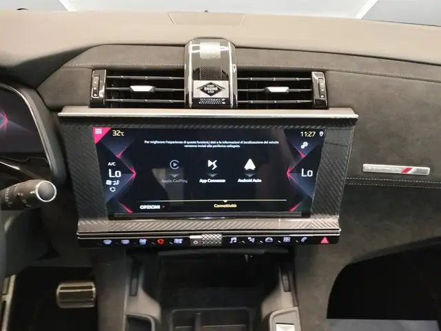 DS Automobiles DS 7 Crossback view 11