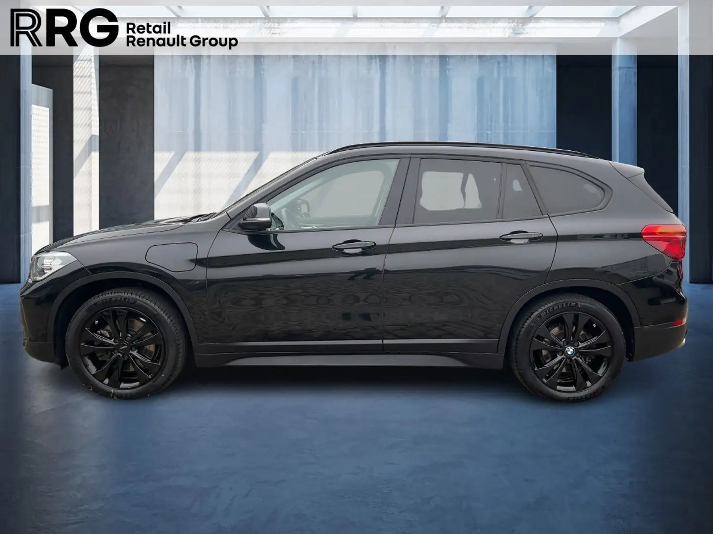 BMW X1 xDrive25e Advantage Schwarz - 2