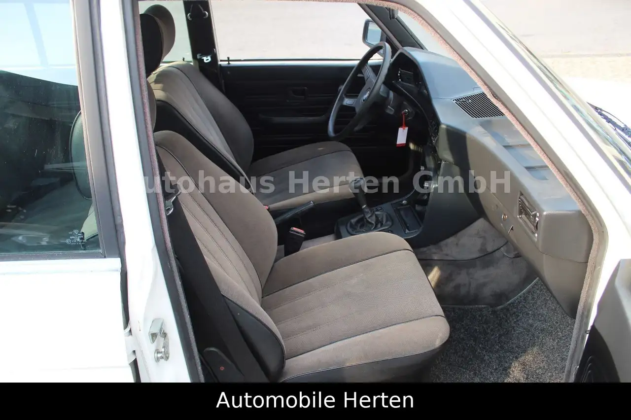 BMW 520 i E28*LIMO*TÜV NEU*H-ZULASSUNG*SCHALTER*TOP*, foto 10