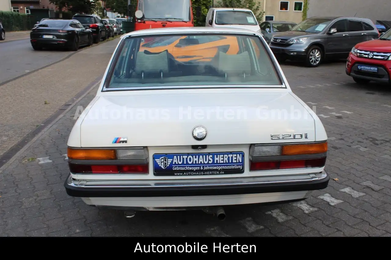BMW 520 i E28*LIMO*TÜV NEU*H-ZULASSUNG*SCHALTER*TOP*, foto 5