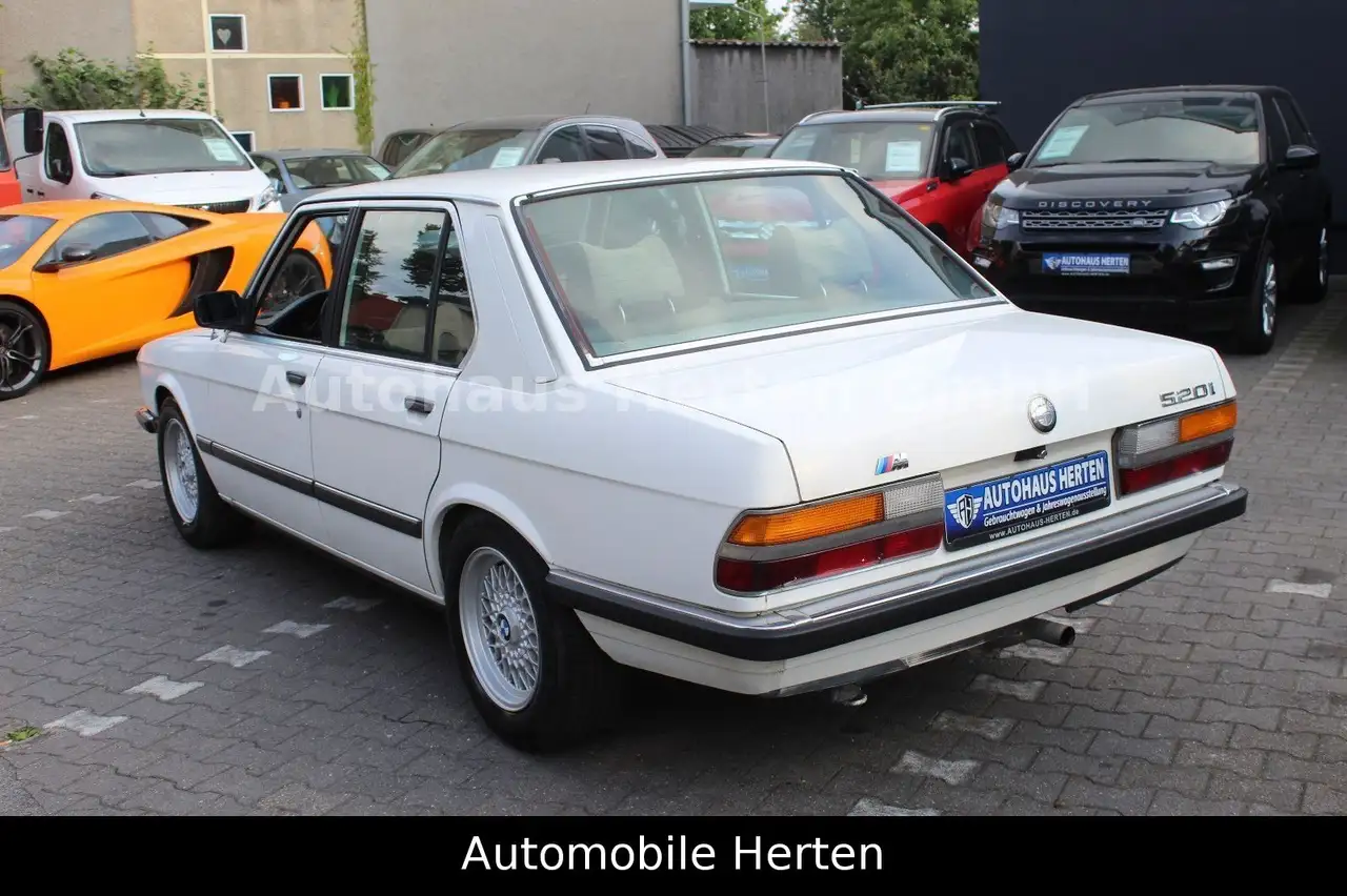BMW 520 i E28*LIMO*TÜV NEU*H-ZULASSUNG*SCHALTER*TOP*, foto 6