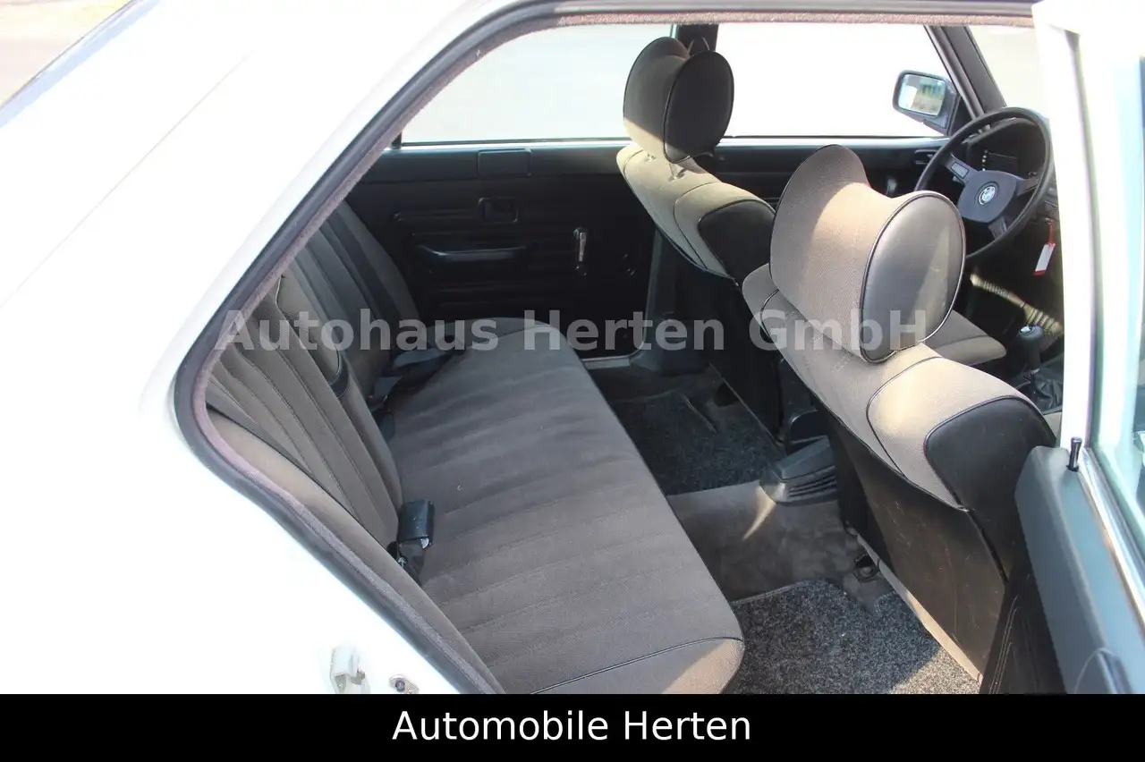 BMW 520 i E28*LIMO*TÜV NEU*H-ZULASSUNG*SCHALTER*TOP*, foto 11