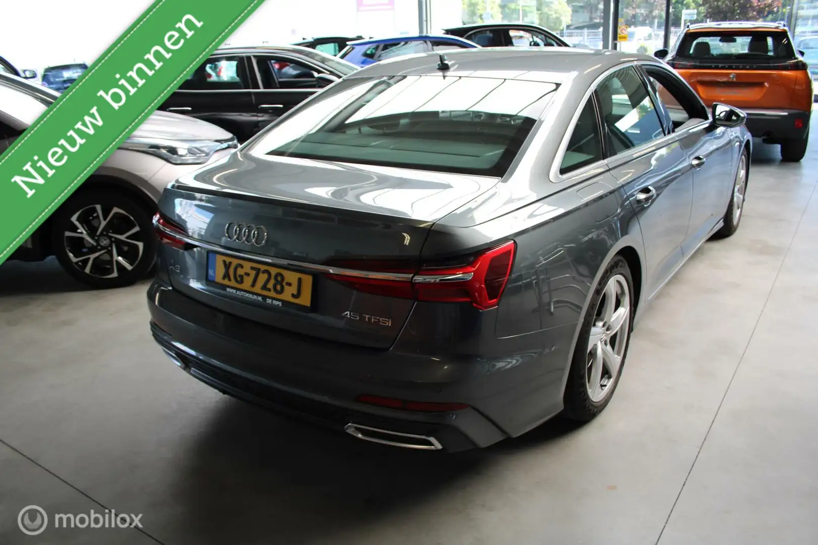 Audi A6 Limousine 45 TFSI Sport Gris - 2