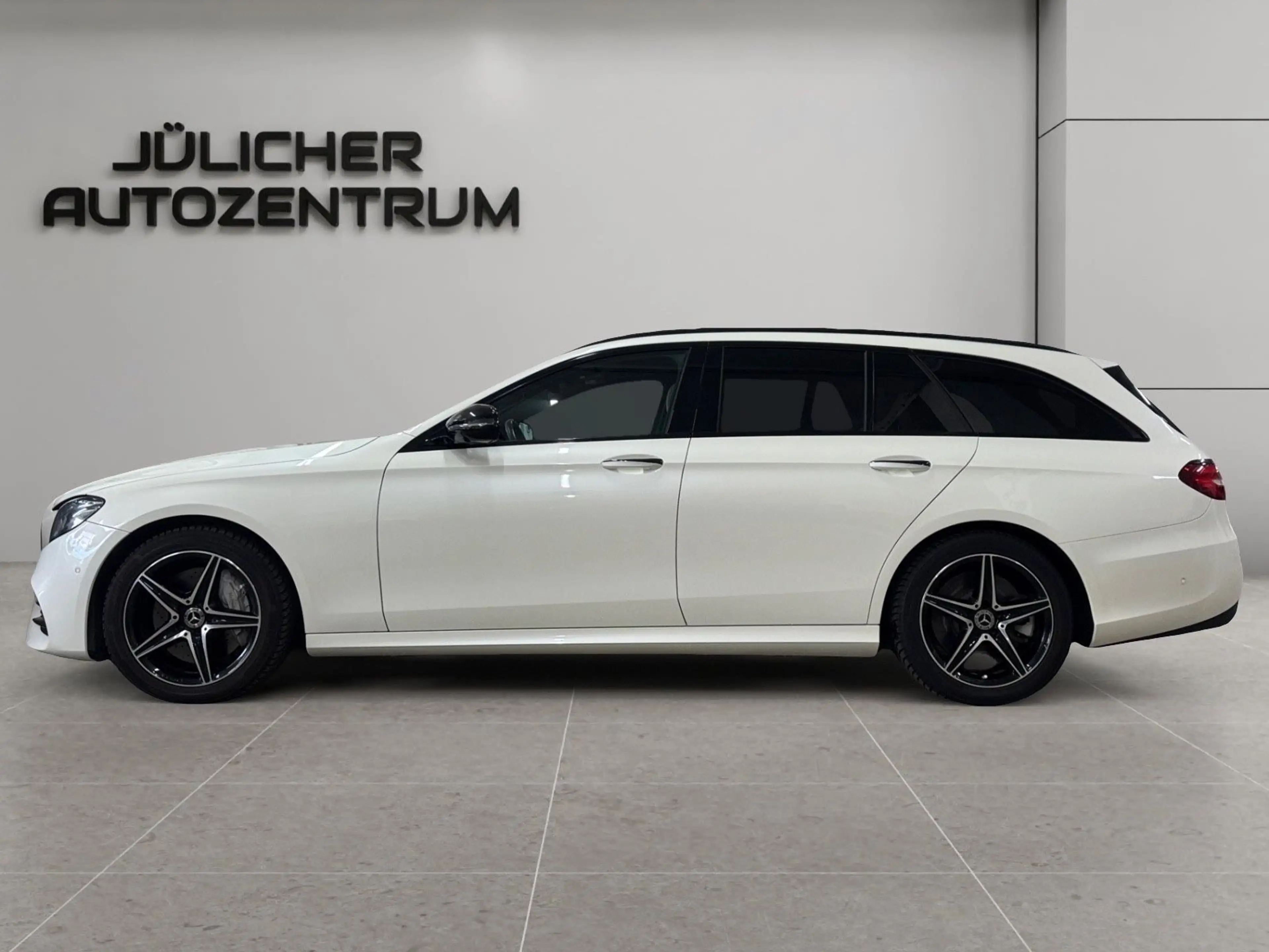 Mercedes-Benz E 450 4Matic Amg, Insp. Neu, 7-Sitzer — photo 5
