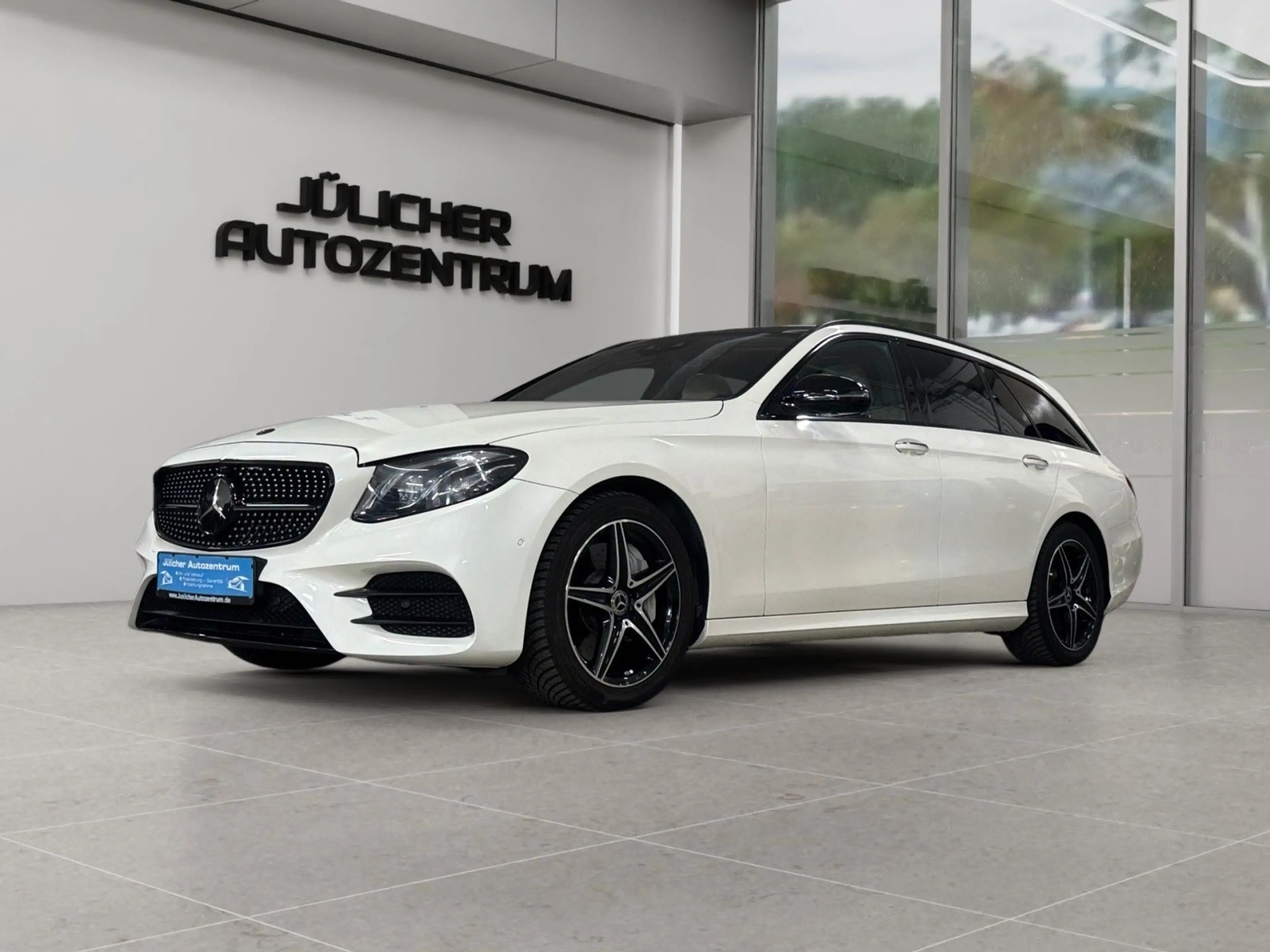 Mercedes-Benz E 450 4Matic Amg, Insp. Neu, 7-Sitzer — photo 4
