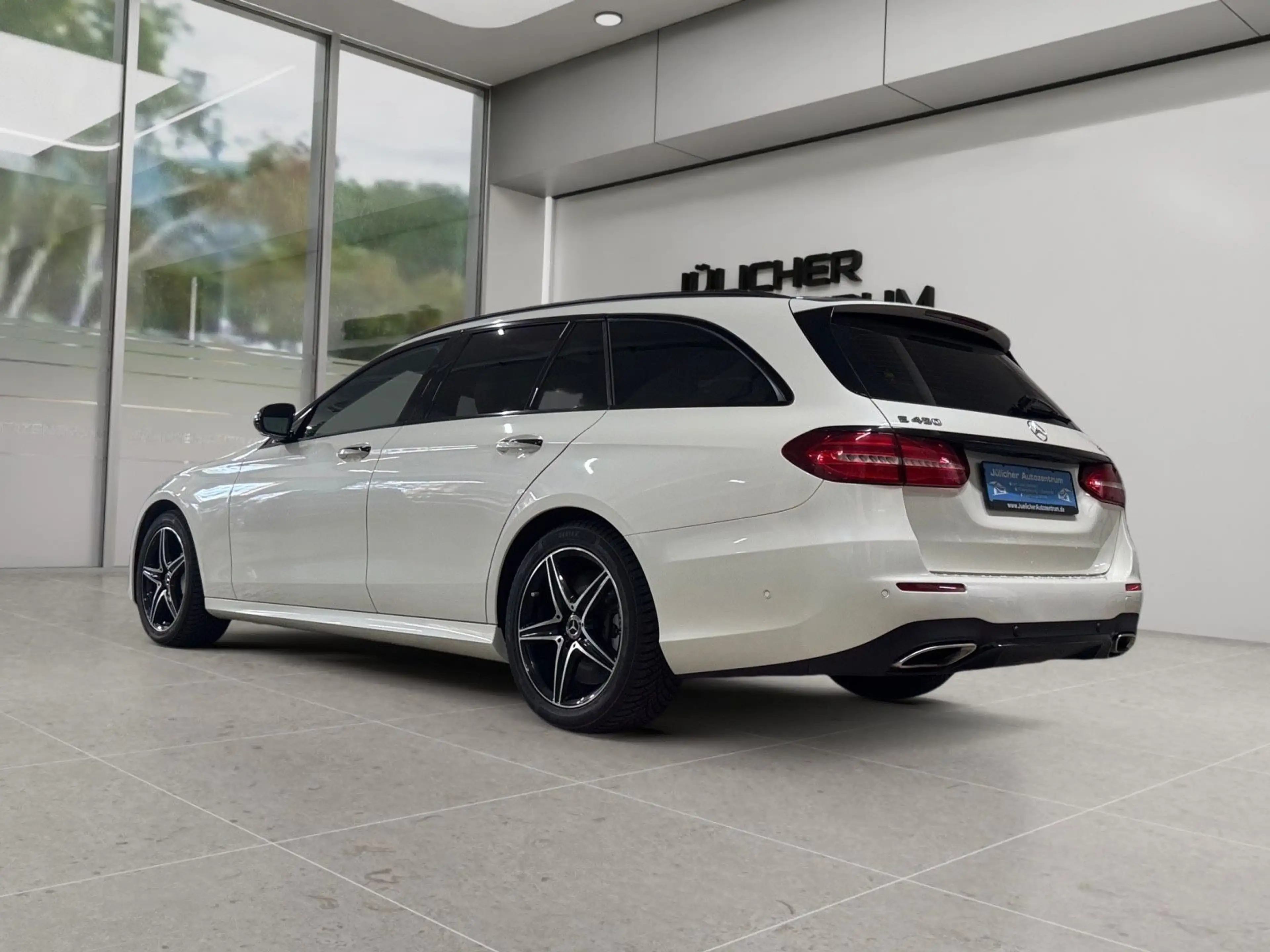 Mercedes-Benz E 450 4Matic Amg, Insp. Neu, 7-Sitzer — photo 6