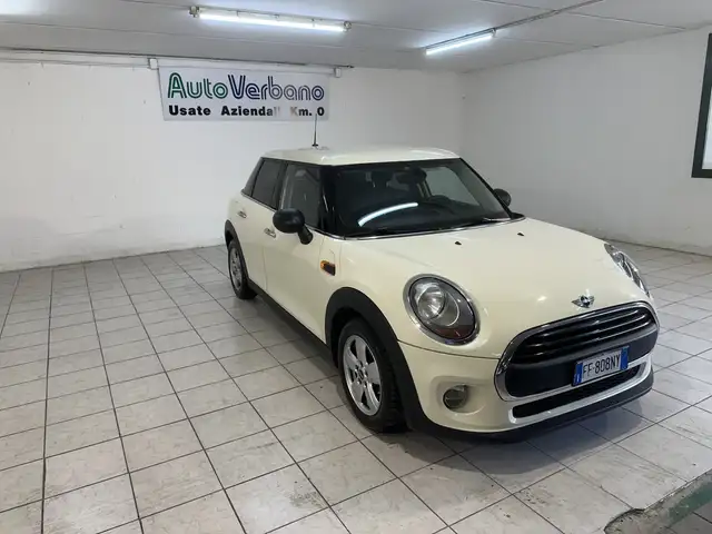 MINI One Mini IV F55-F56 2014 1.2 75cv 5p