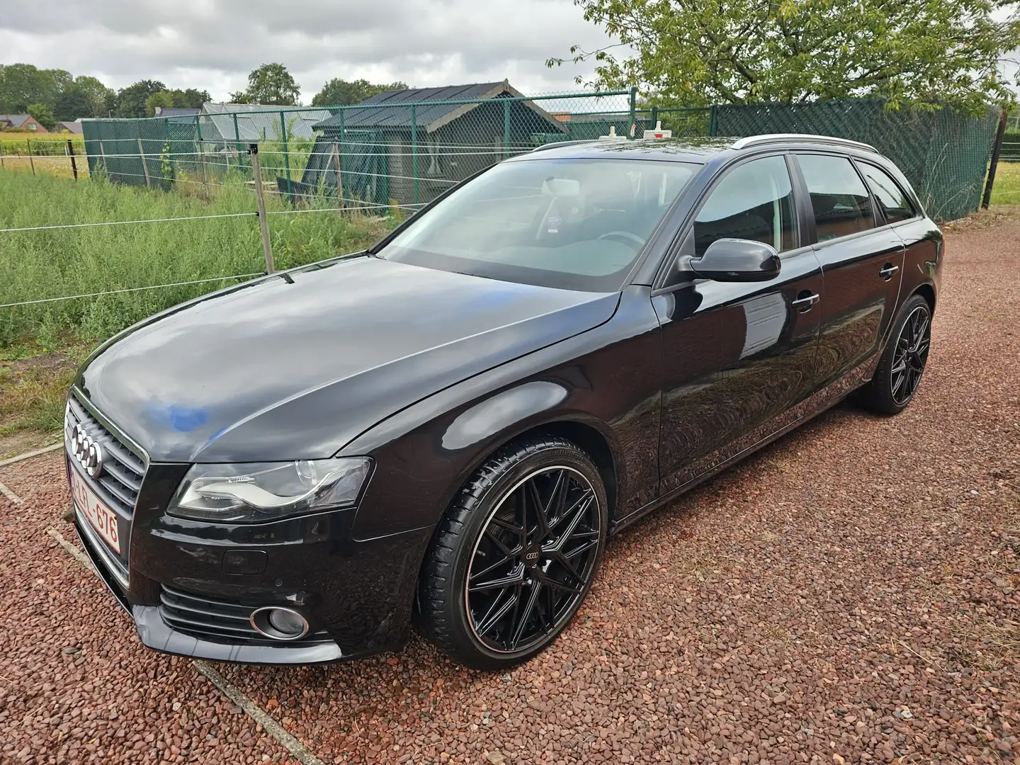 Audi A4 Avant 2.0 TDI DPF multitronic Attraction Noir - 2