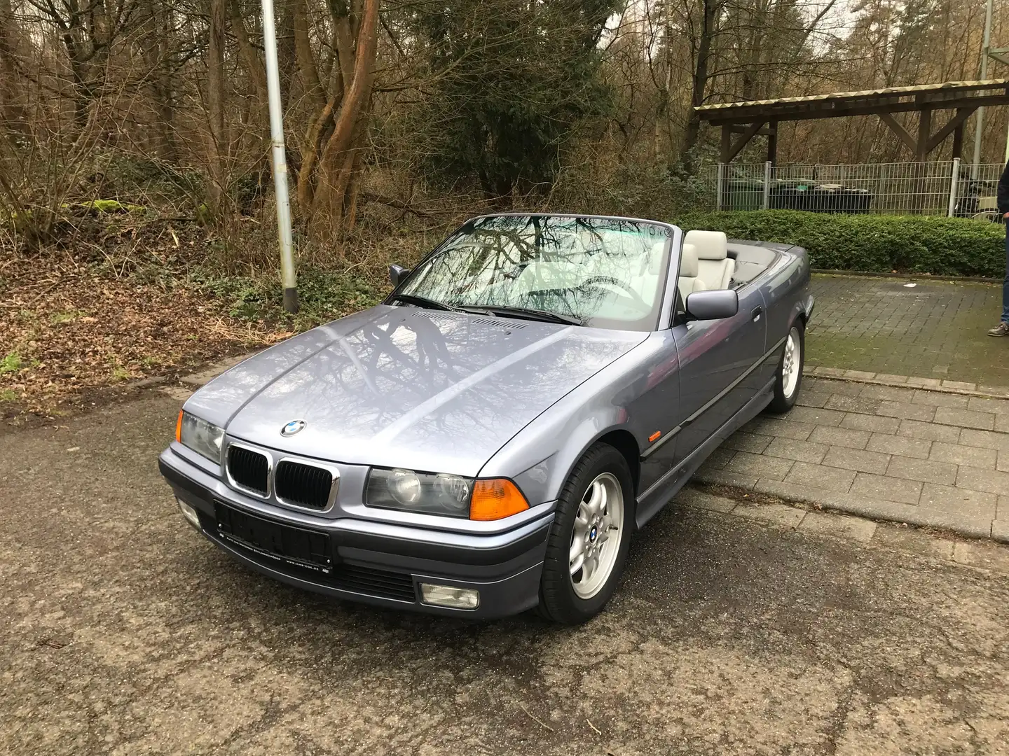 BMW 328 328i Exclusiv Edition Modrá - 1