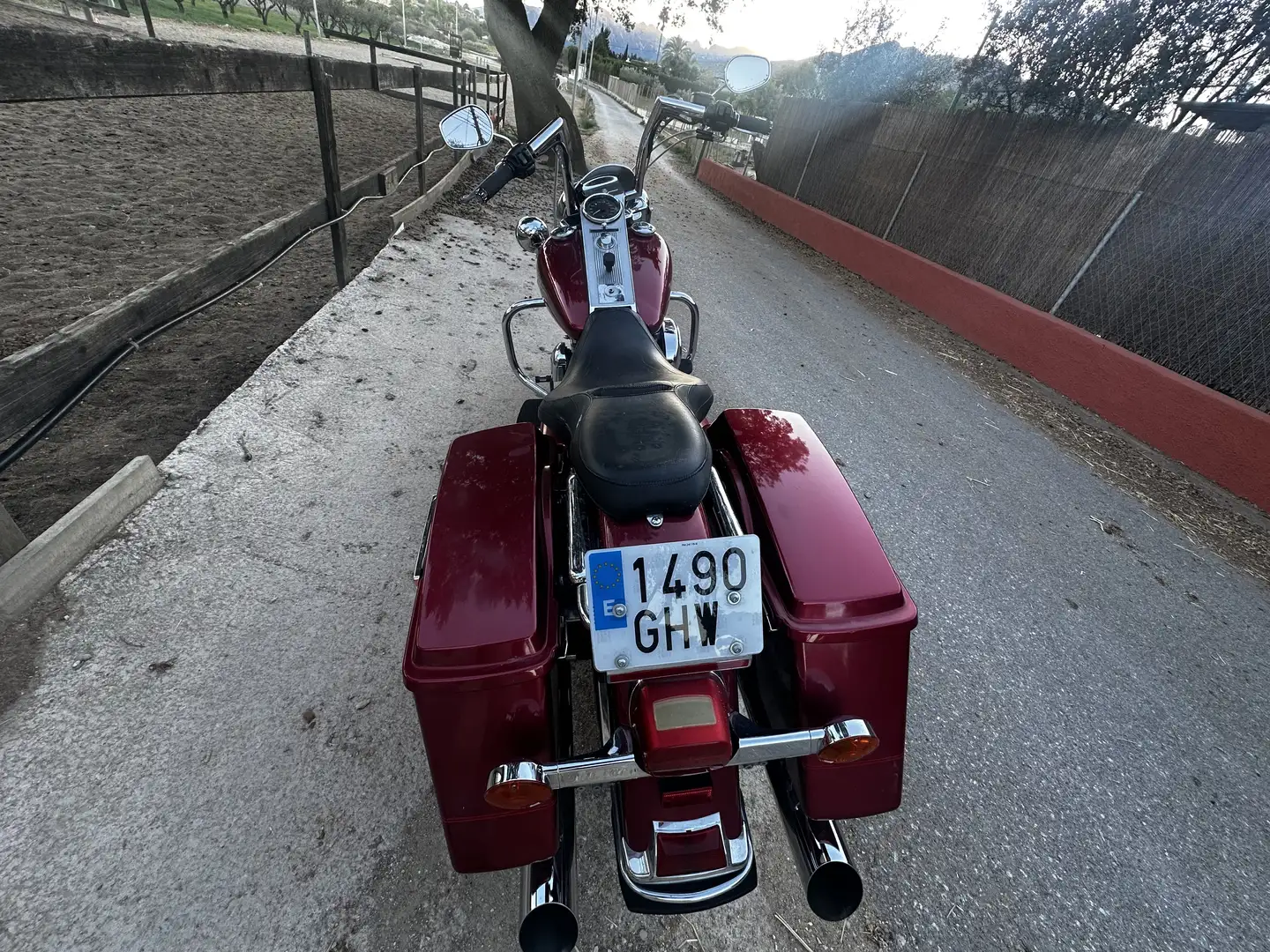 Harley-Davidson Road King Classic Custom Rojo - 2
