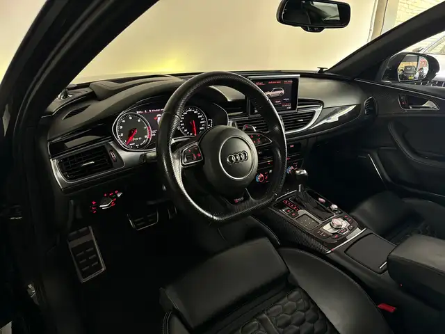 Audi RS6 view 9