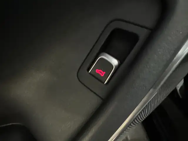 Audi RS6 view 14