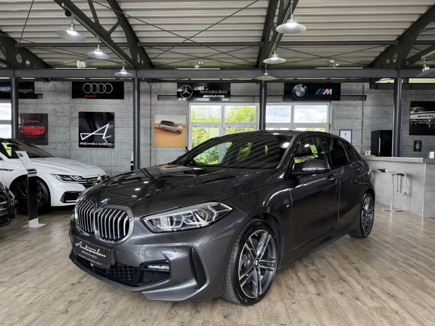 BMW 120 d xDrive M Sport*HUD*SCHALE*LED*NAVI* Gris - 1