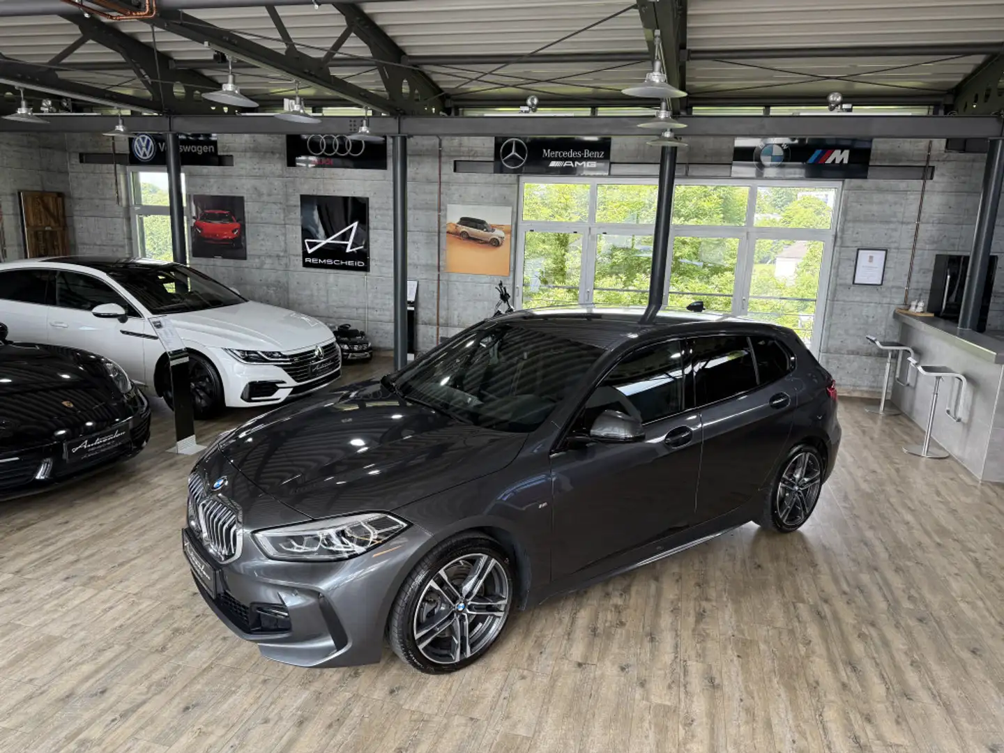 BMW 120 d xDrive M Sport*HUD*SCHALE*LED*NAVI* Gris - 2