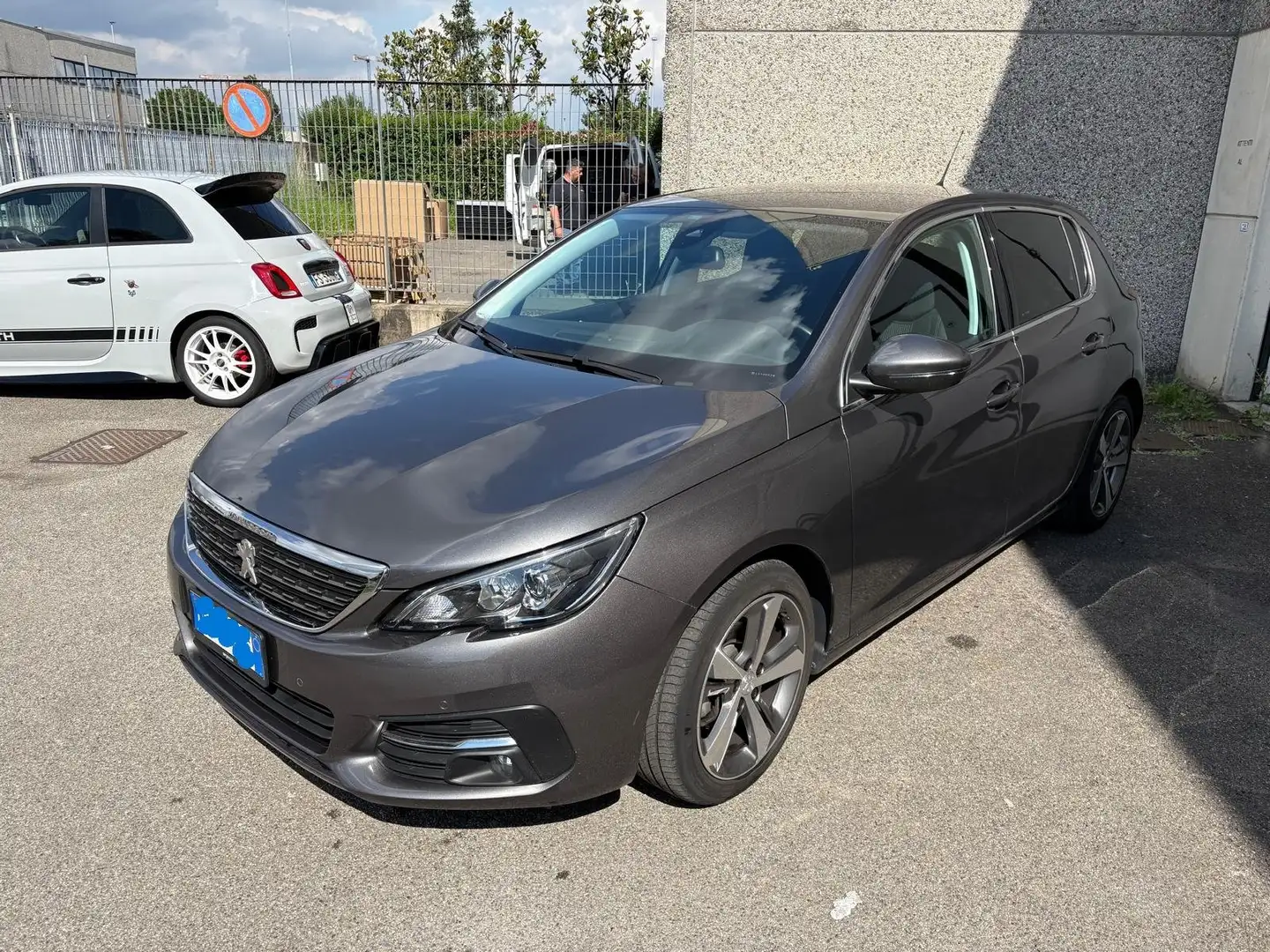 Peugeot 308 308 II 2018 5p 1.5 bluehdi Allure s Bronce - 2