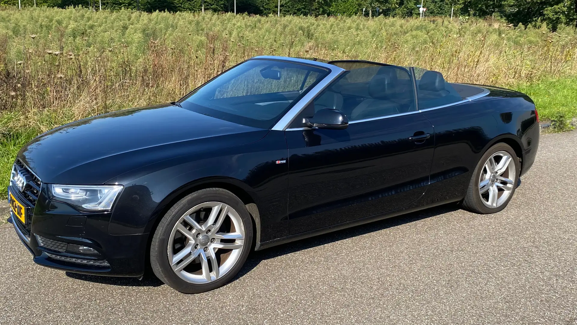 Audi A5 A5 2.0 TFSI Quattro S-line Zwart - 1