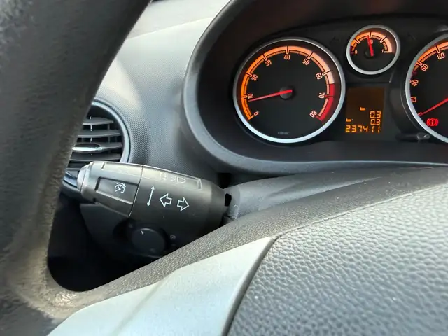 Opel Corsa view 18