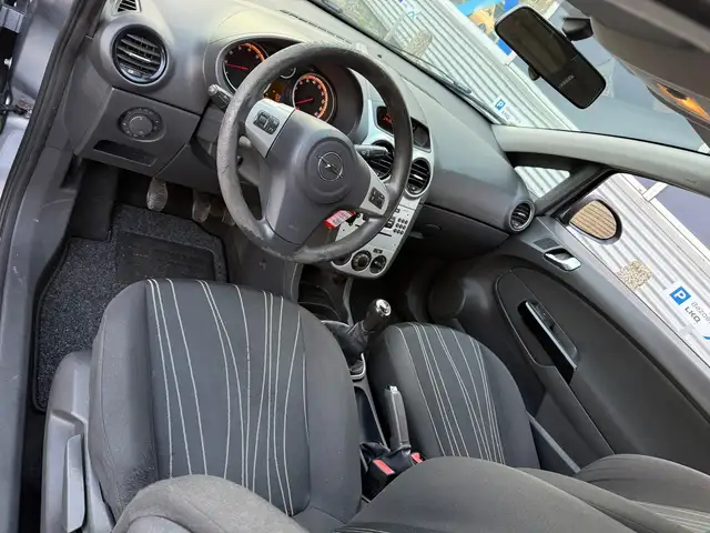 Opel Corsa view 24
